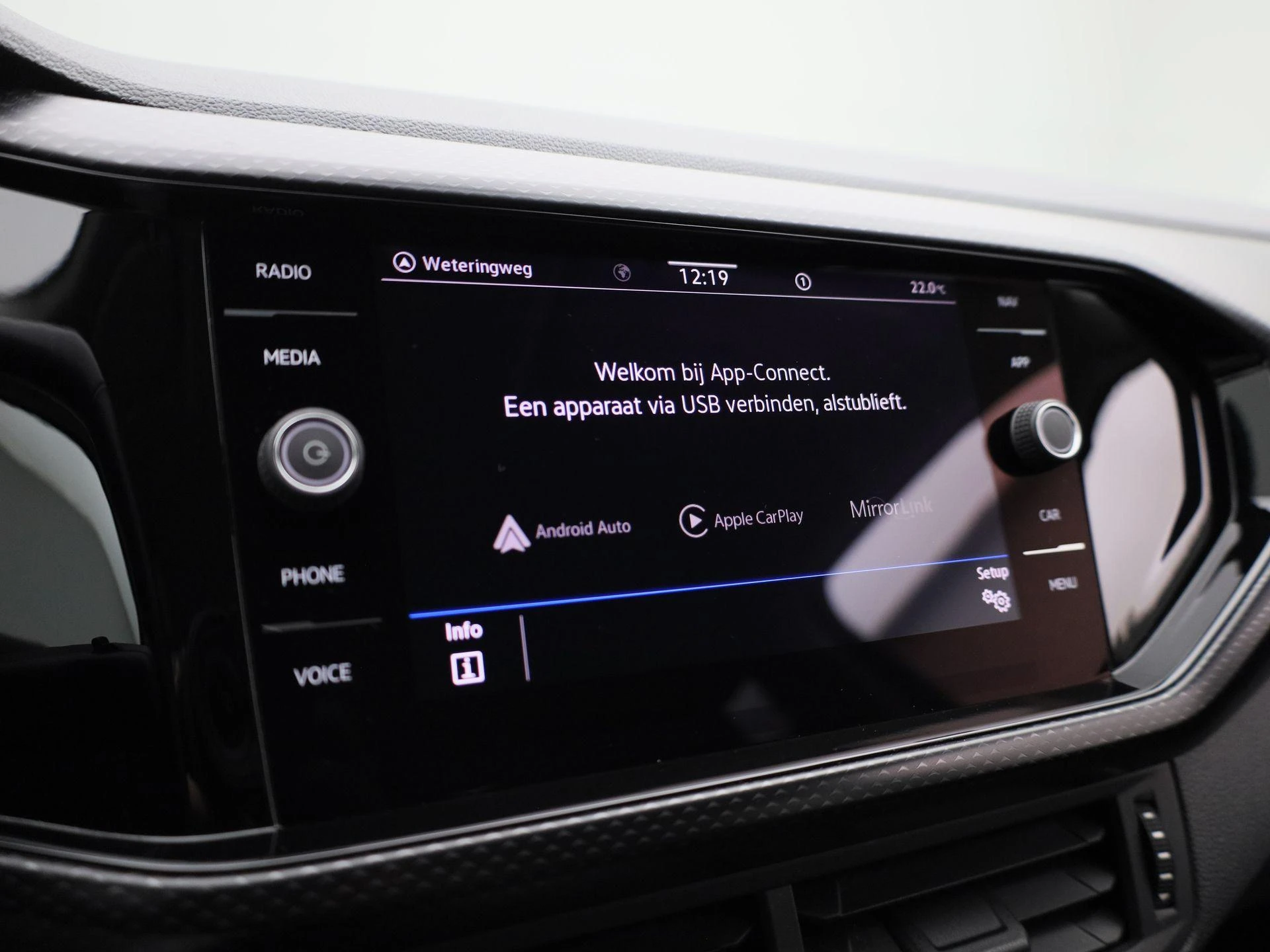 Volkswagen-T-Cross-image-22