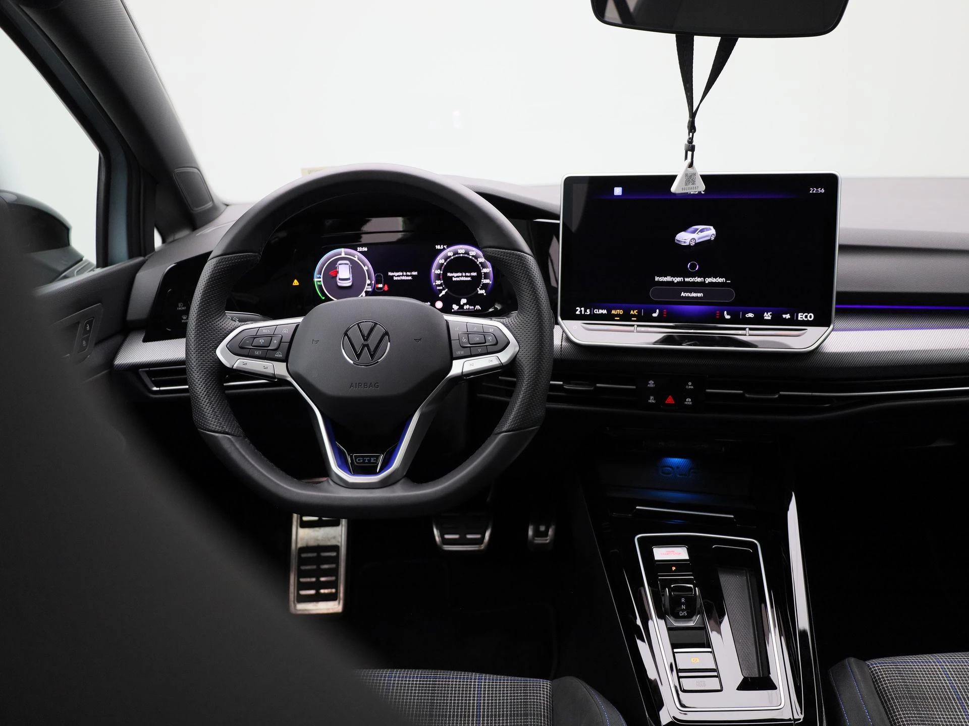 Volkswagen-Golf-image-6