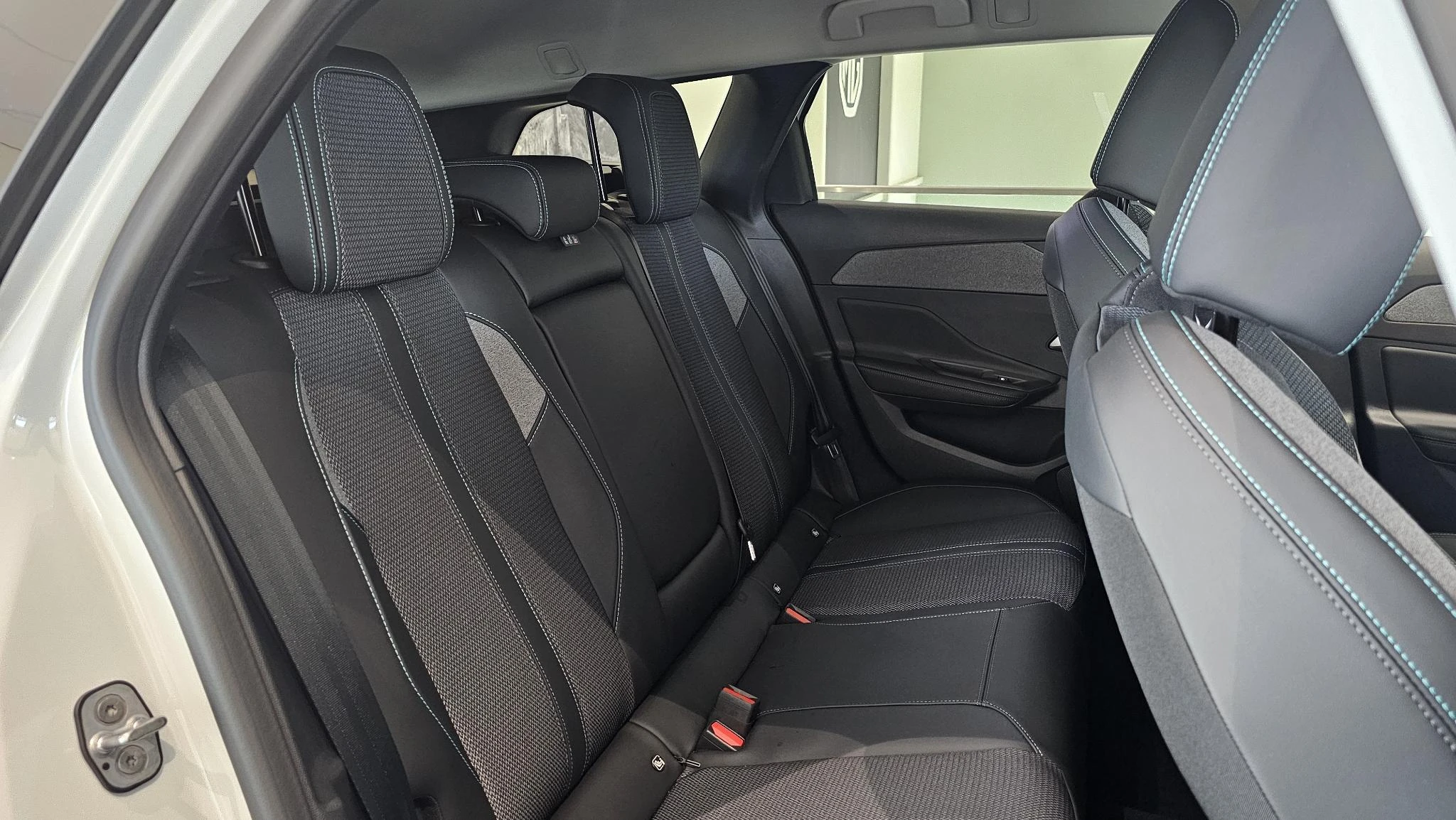 Peugeot 308 SW 1.6 Plug-in Hybrid 180 Allure Avantage