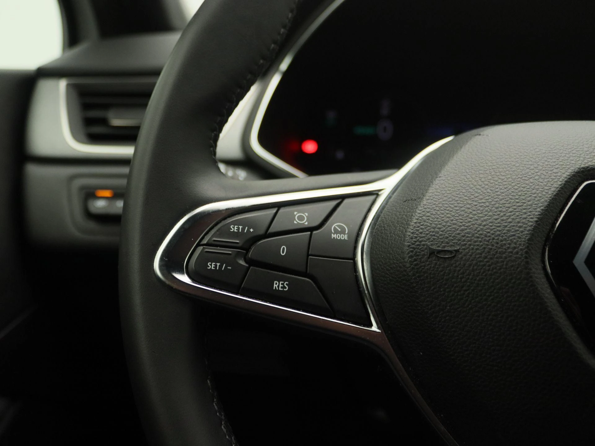 Renault-Captur-image-18