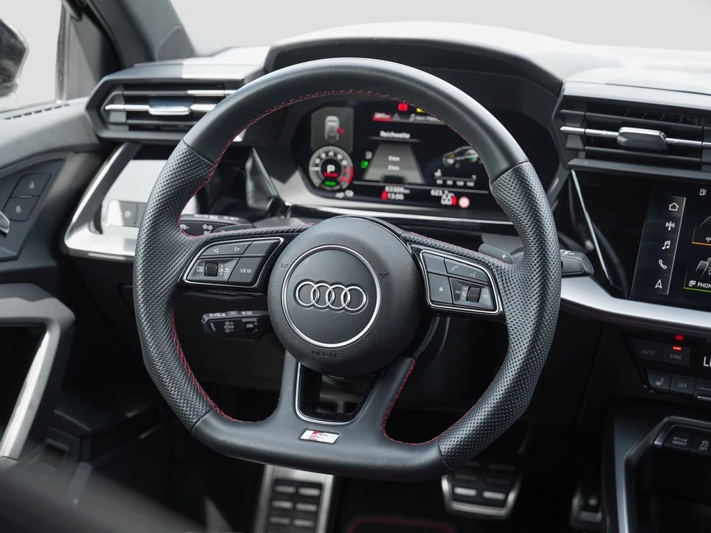 Audi A3 Sportback 45 TFSIe S tronic S Line /LED/RFK