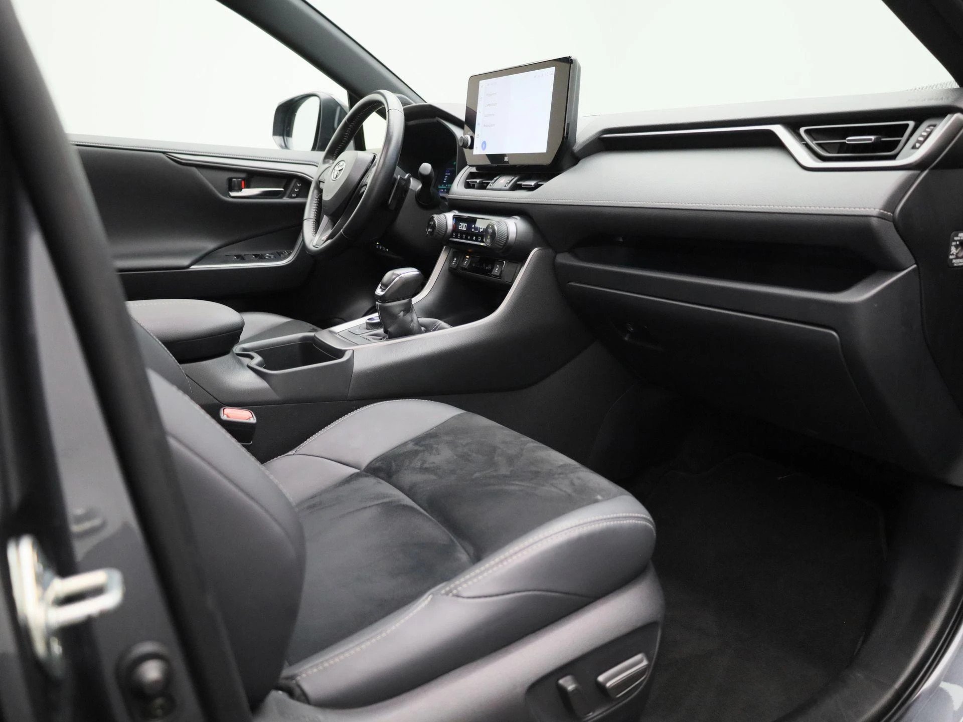 Toyota-RAV4-image-41