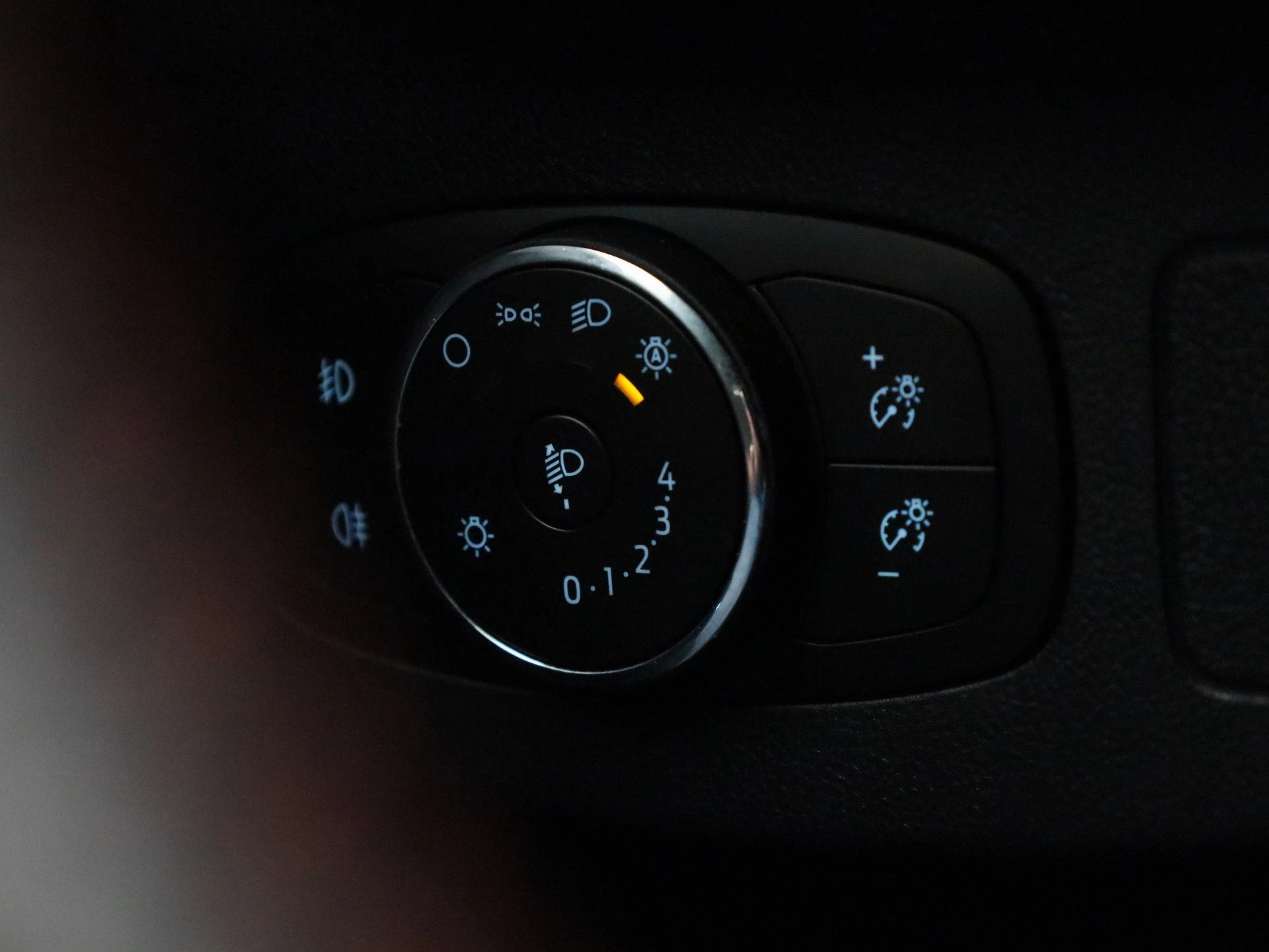 Ford-Puma-image-23