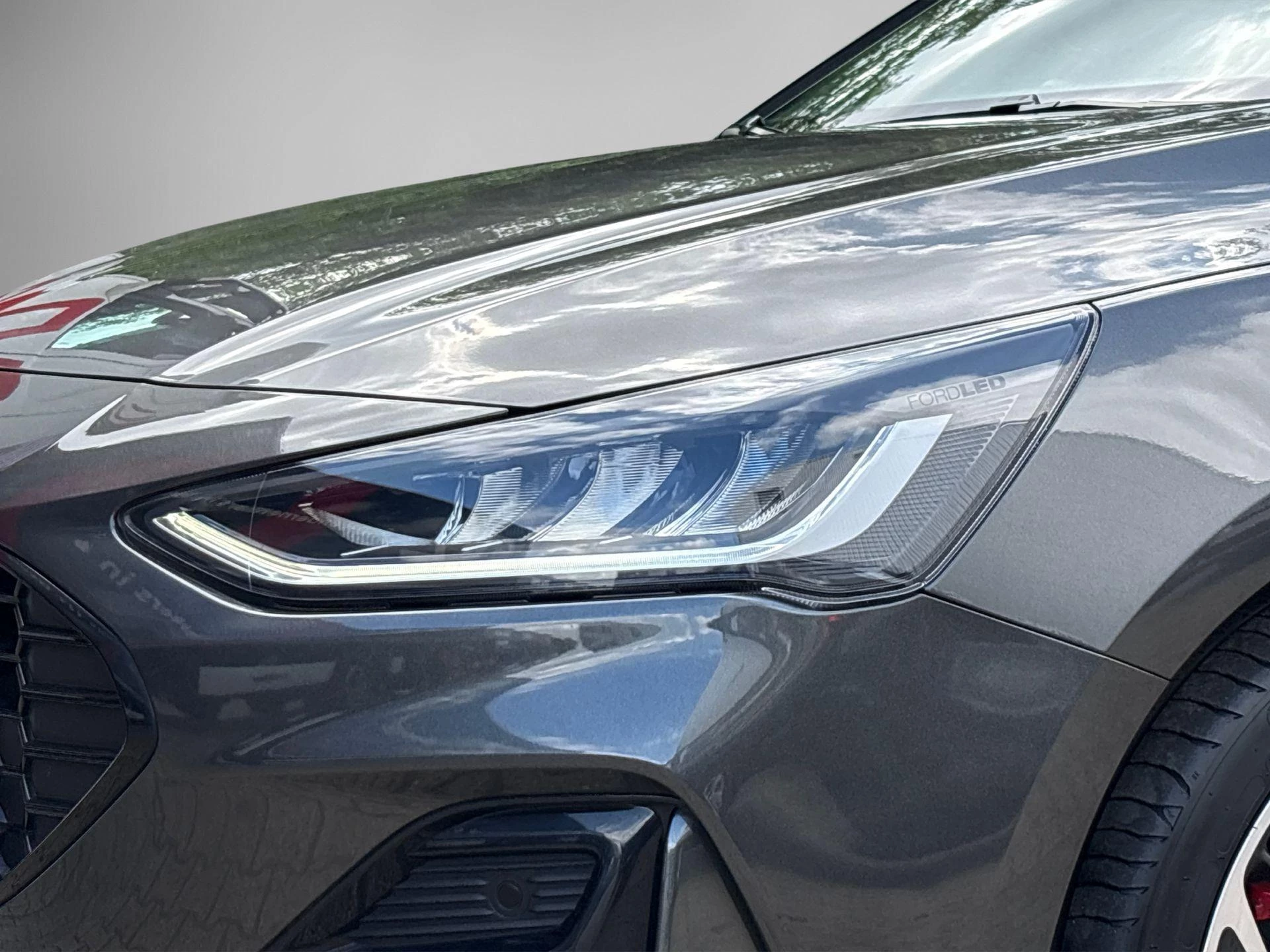 Ford Focus Wagon 1.0 EcoBoost Hybrid ST Line X