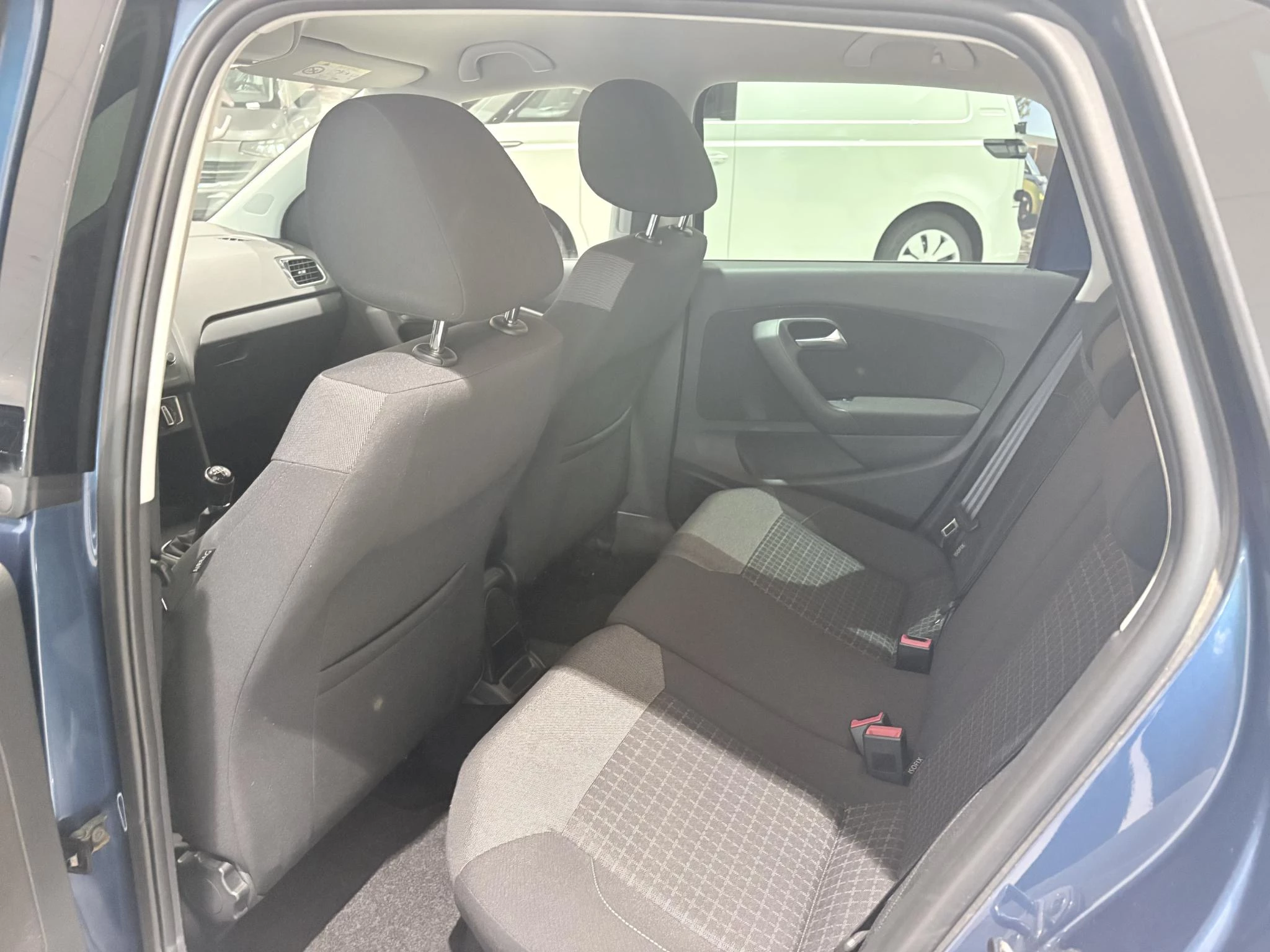 Volkswagen-Polo-image-8