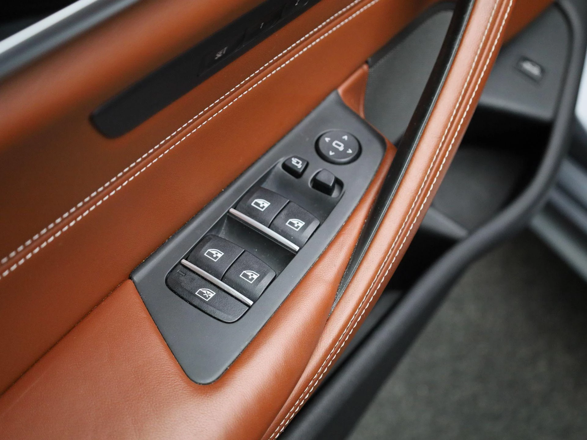 BMW 5 Serie M550i xDrive High Executive