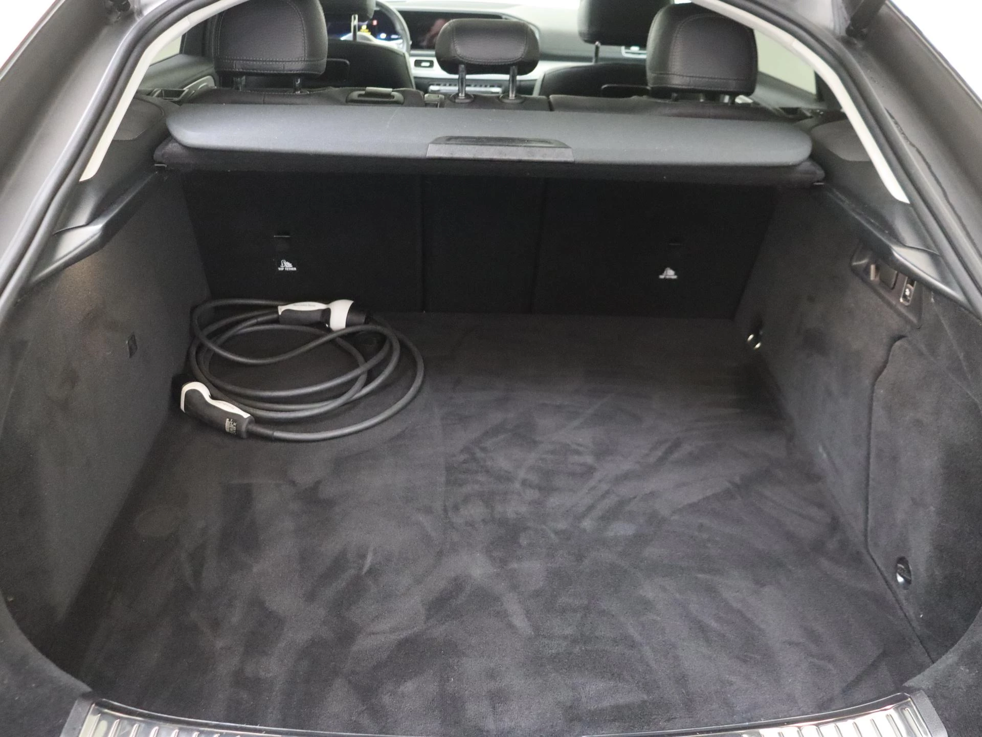 Mercedes-Benz-GLE-image-31