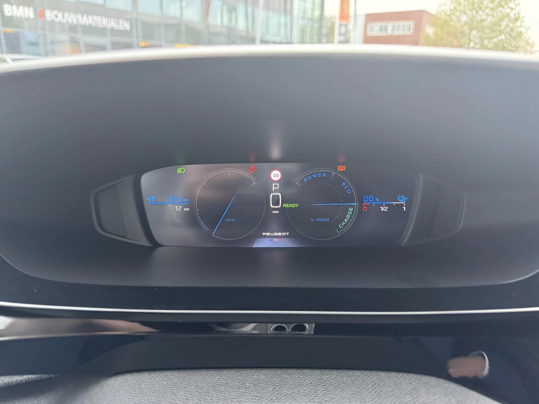 Peugeot-e-308-image-19