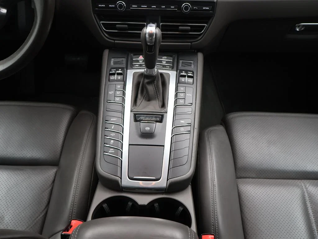Porsche-Macan-image-15