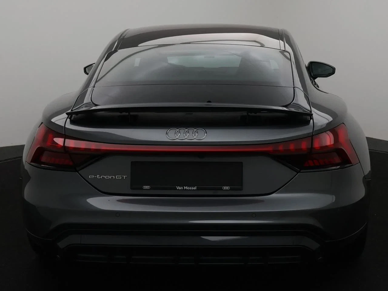 Audi-e-tron GT-image-9