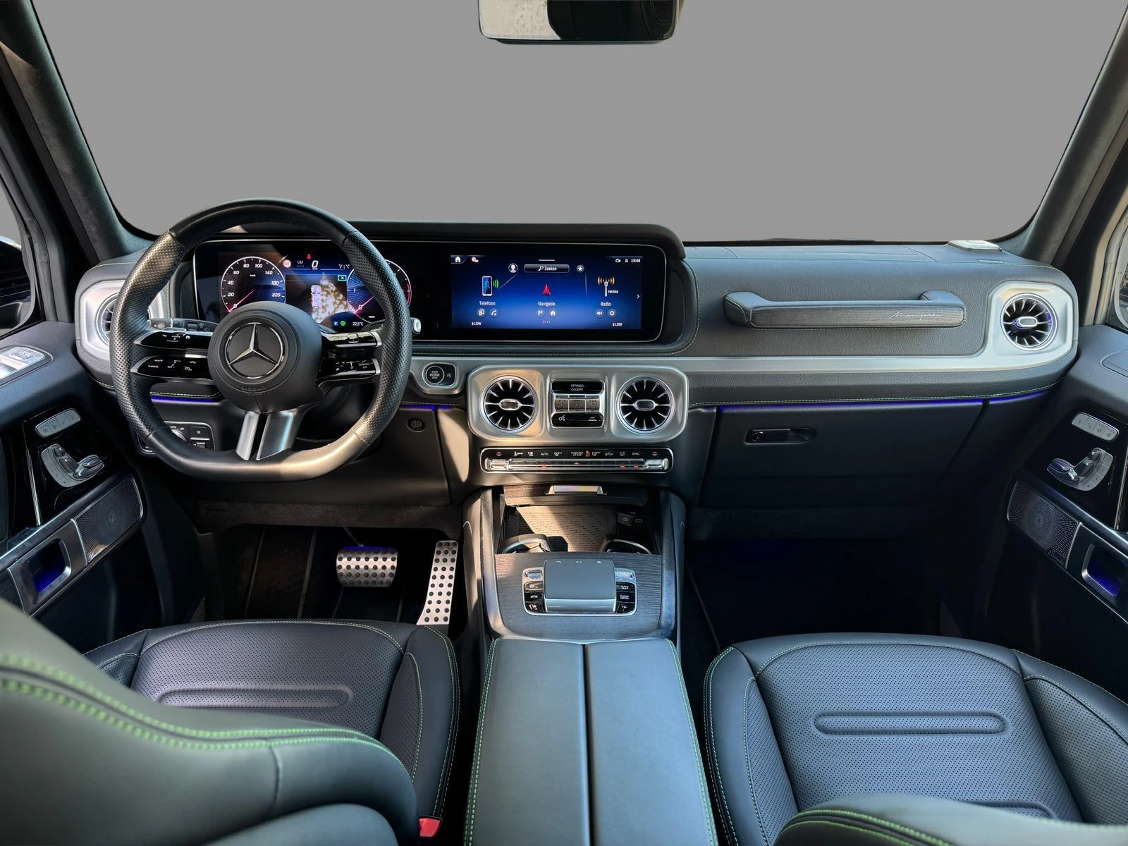 Mercedes-Benz-G-Klasse-image-8