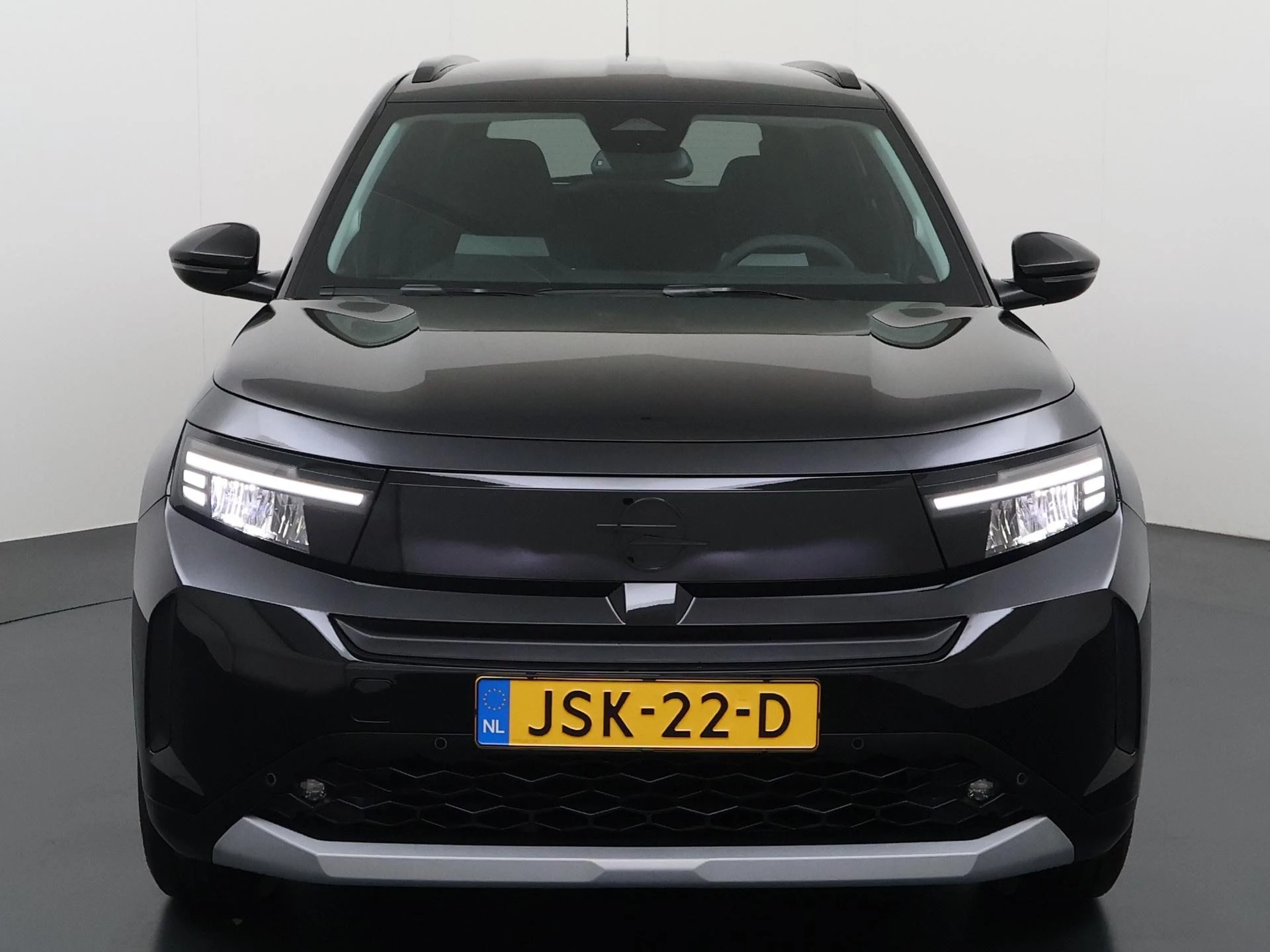 Opel-Frontera-image-8