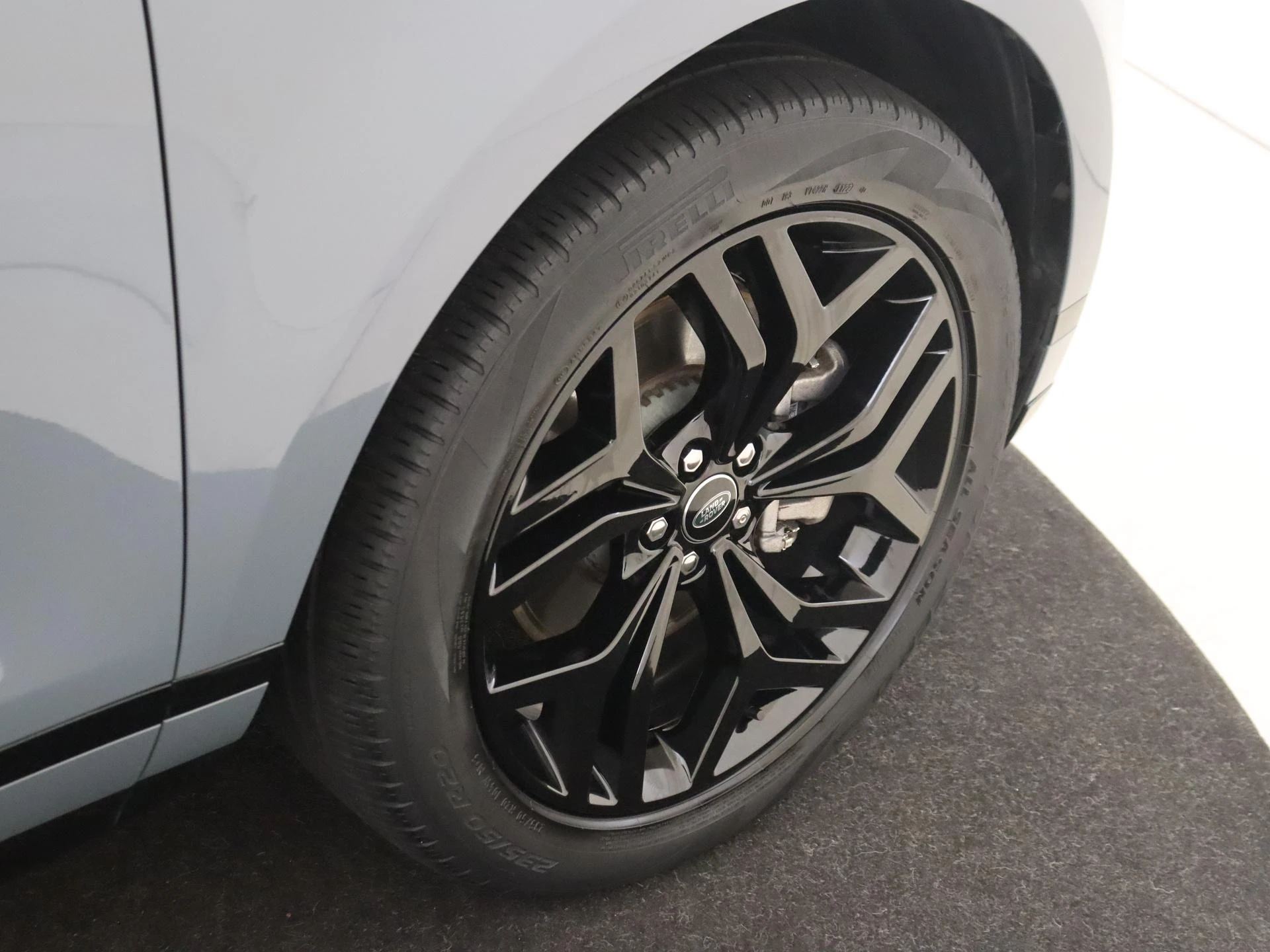 Land Rover-Range Rover Evoque-image-28