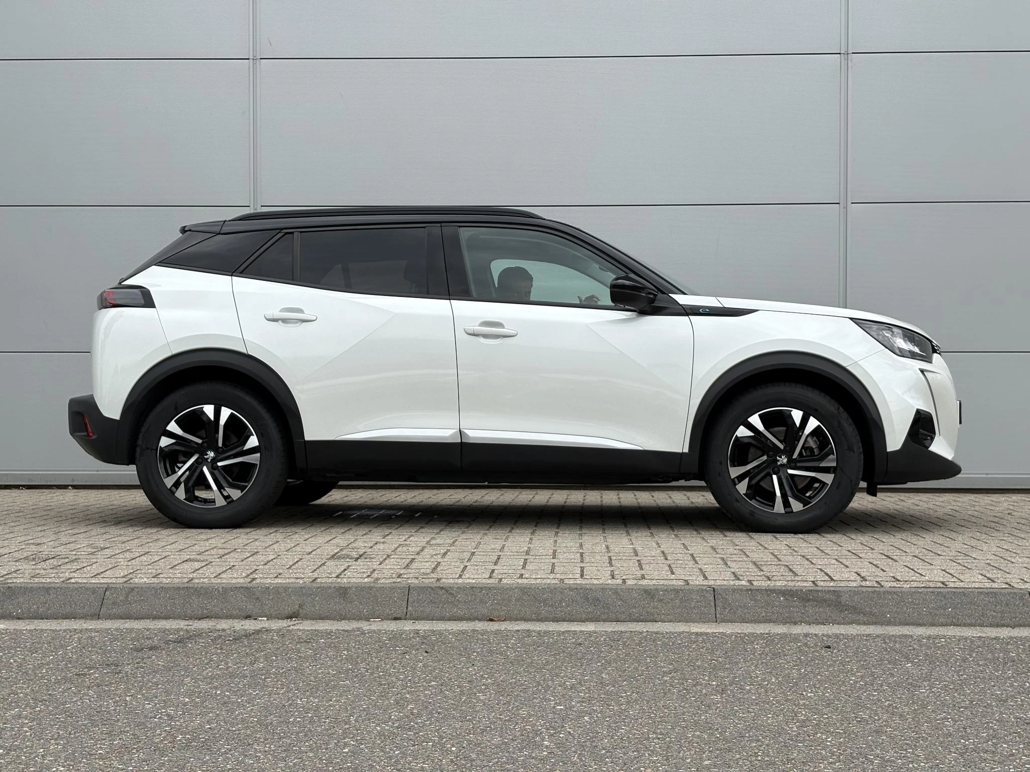 Peugeot e-2008 EV Allure Pack 50 kWh
