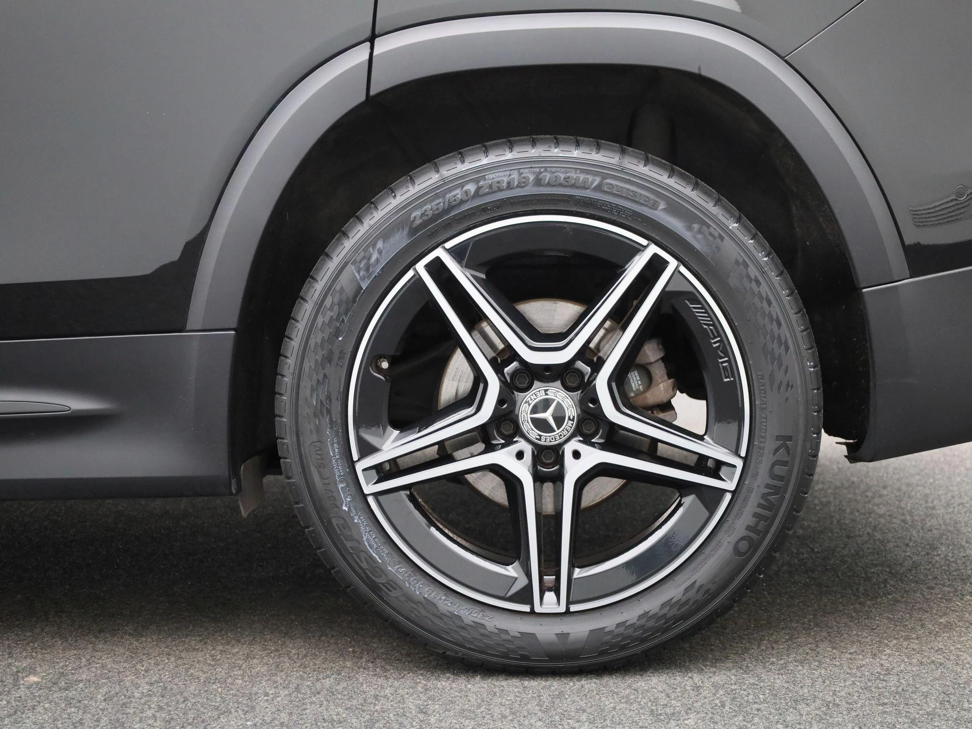 Mercedes-Benz GLB 200 4MATIC AMG Line