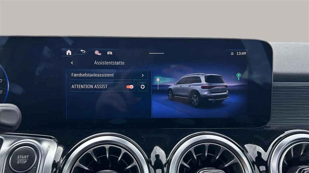 Mercedes-Benz-EQB-image-18