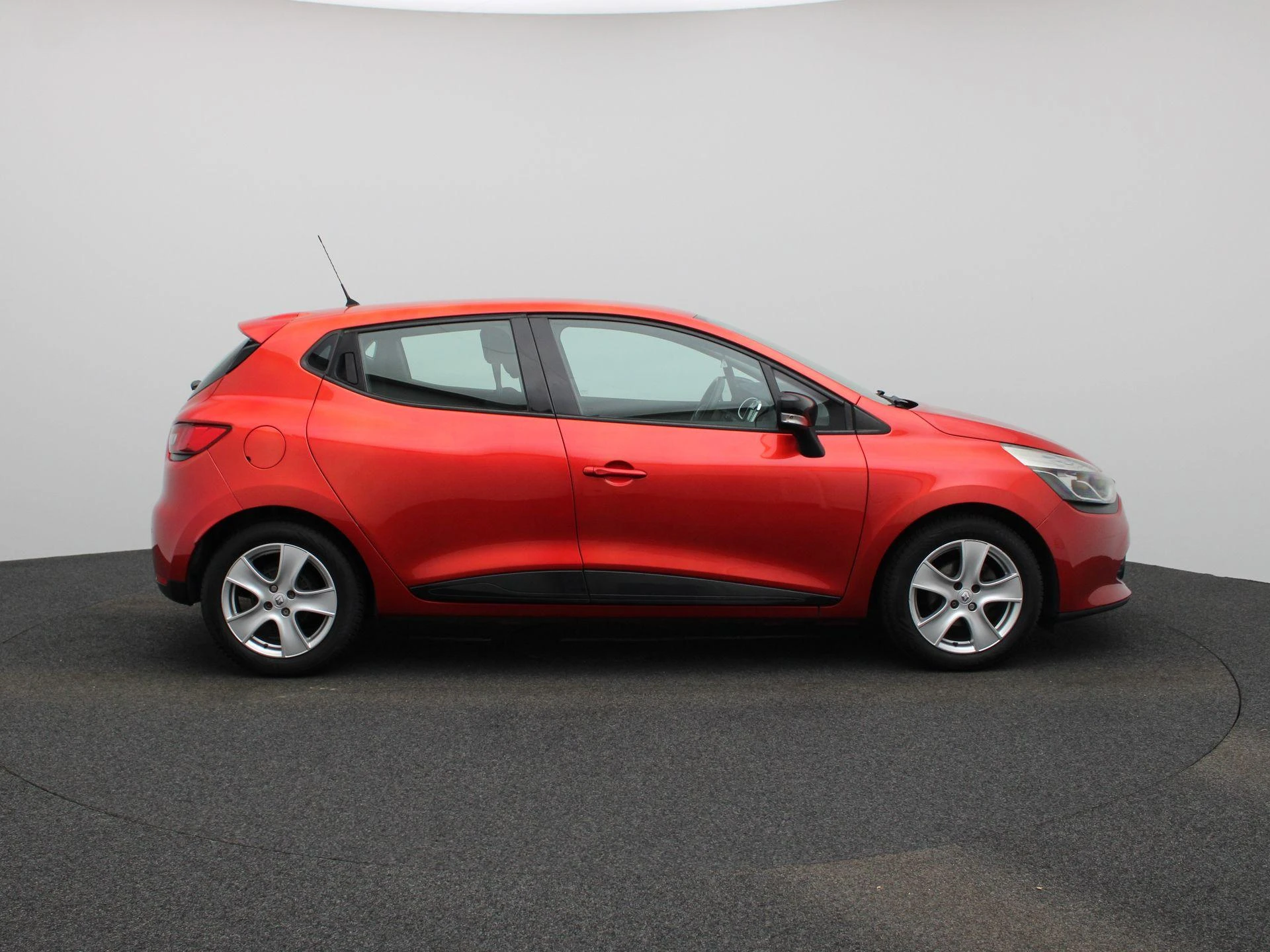 Renault-Clio-image-5