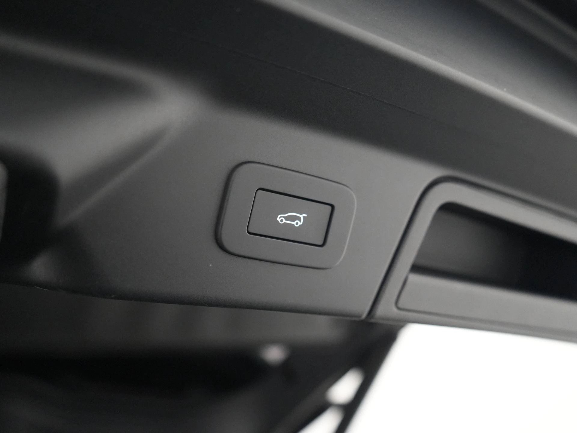 Land Rover-Range Rover Velar-image-44