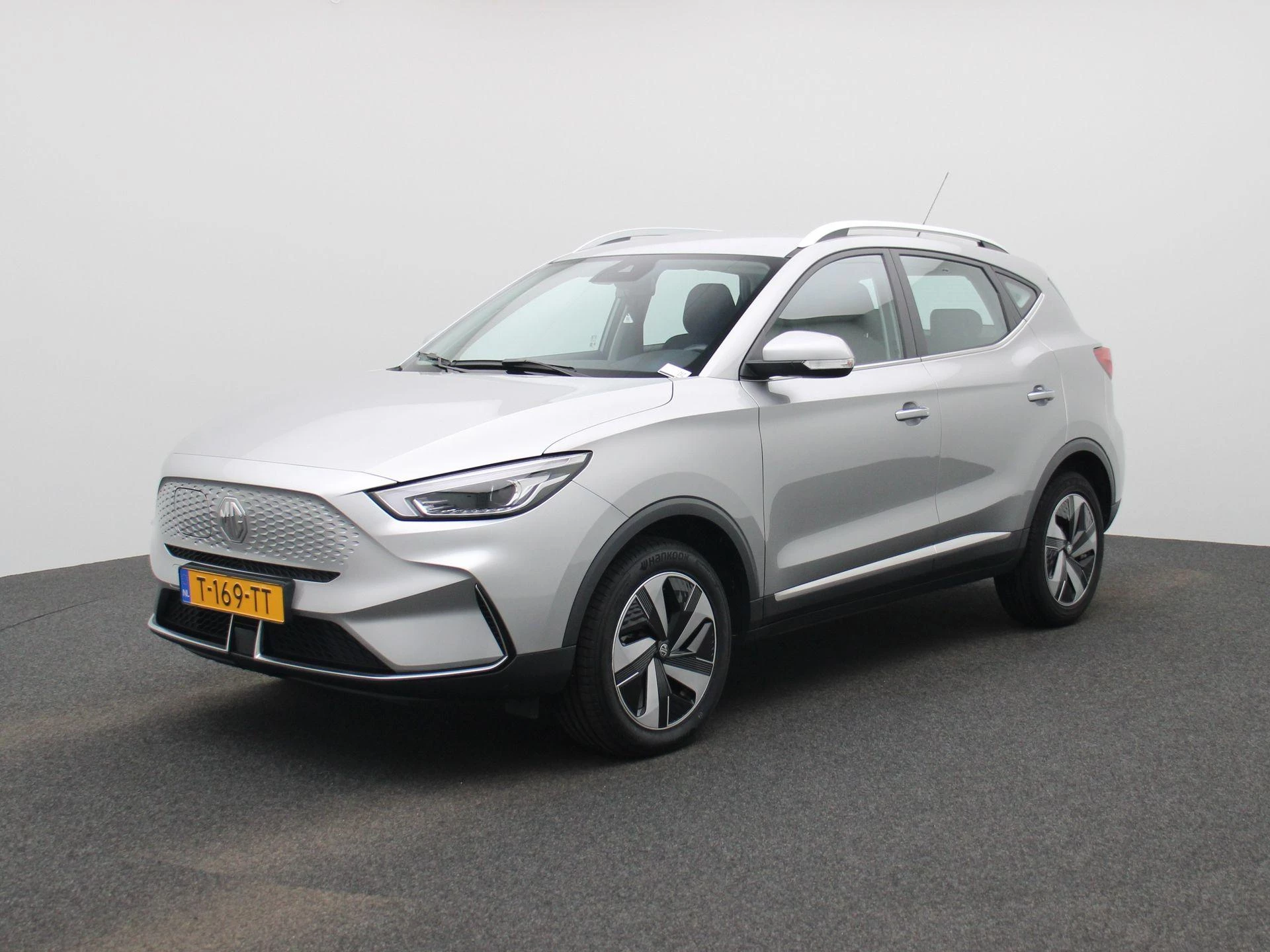MG-ZS EV-image-0