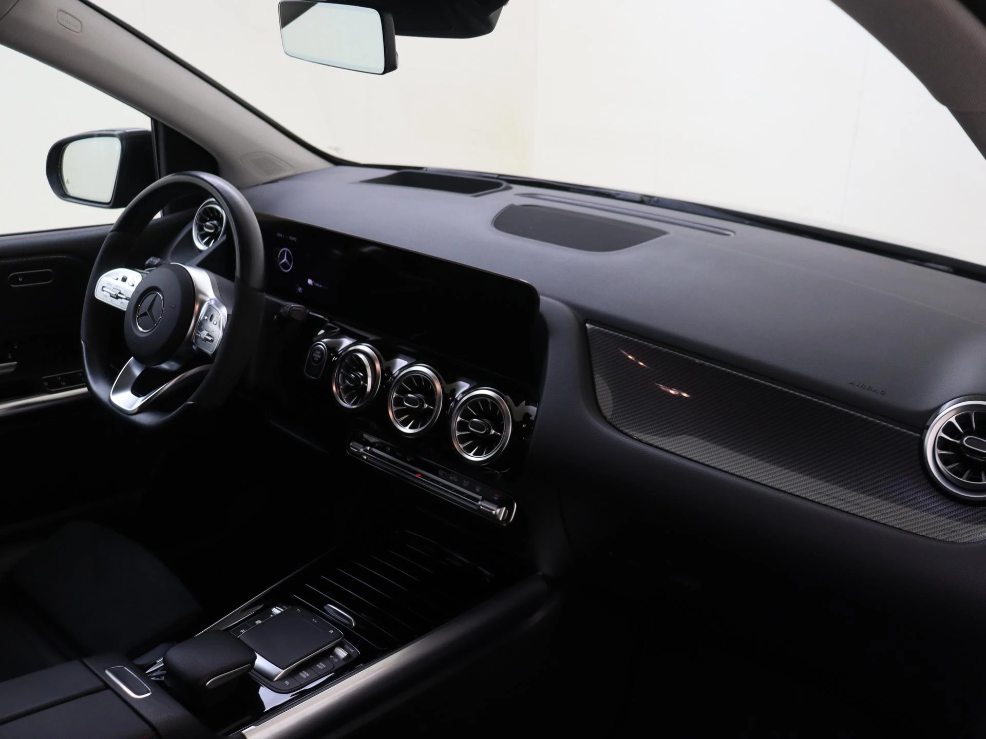 Mercedes-Benz-B-Klasse-image-4