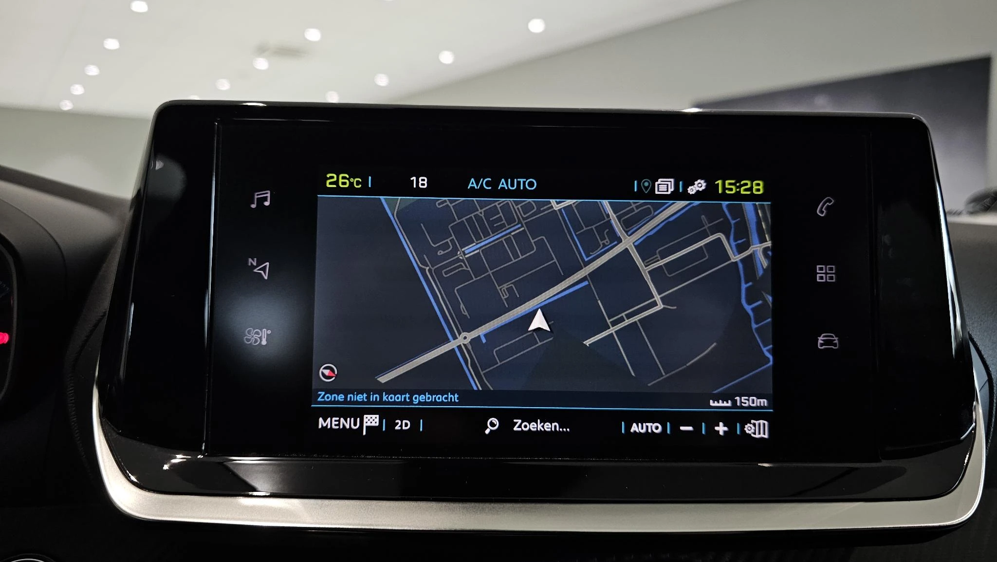 Peugeot-e-2008-image-13