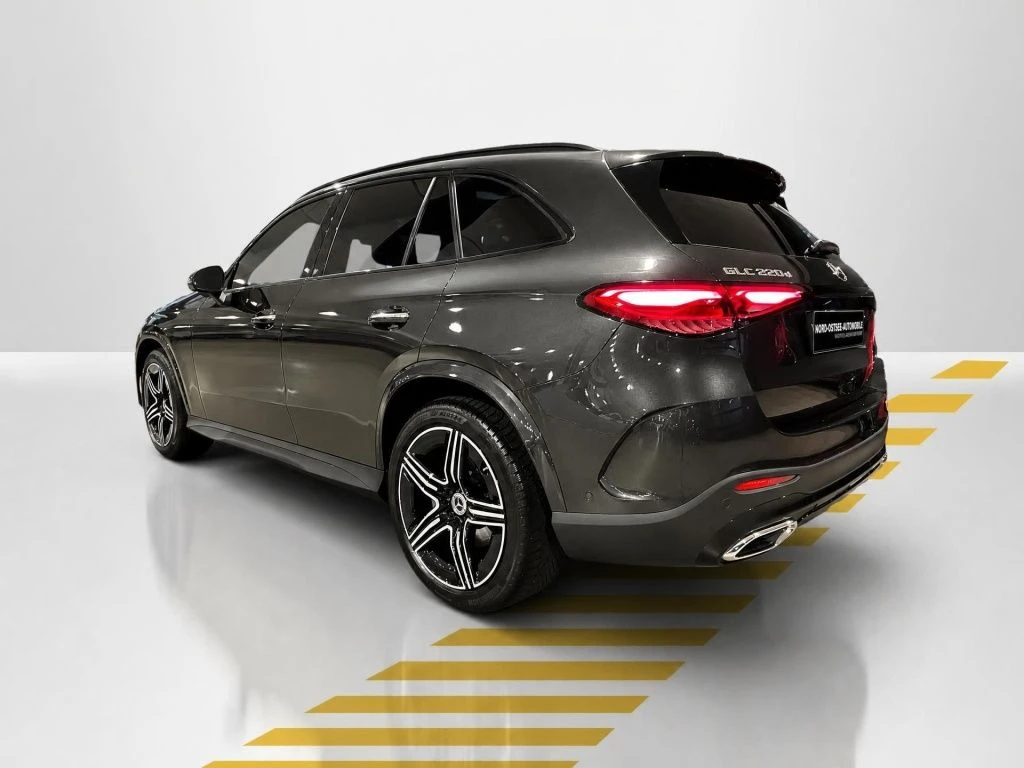Mercedes-Benz-GLC 220 d-image-12