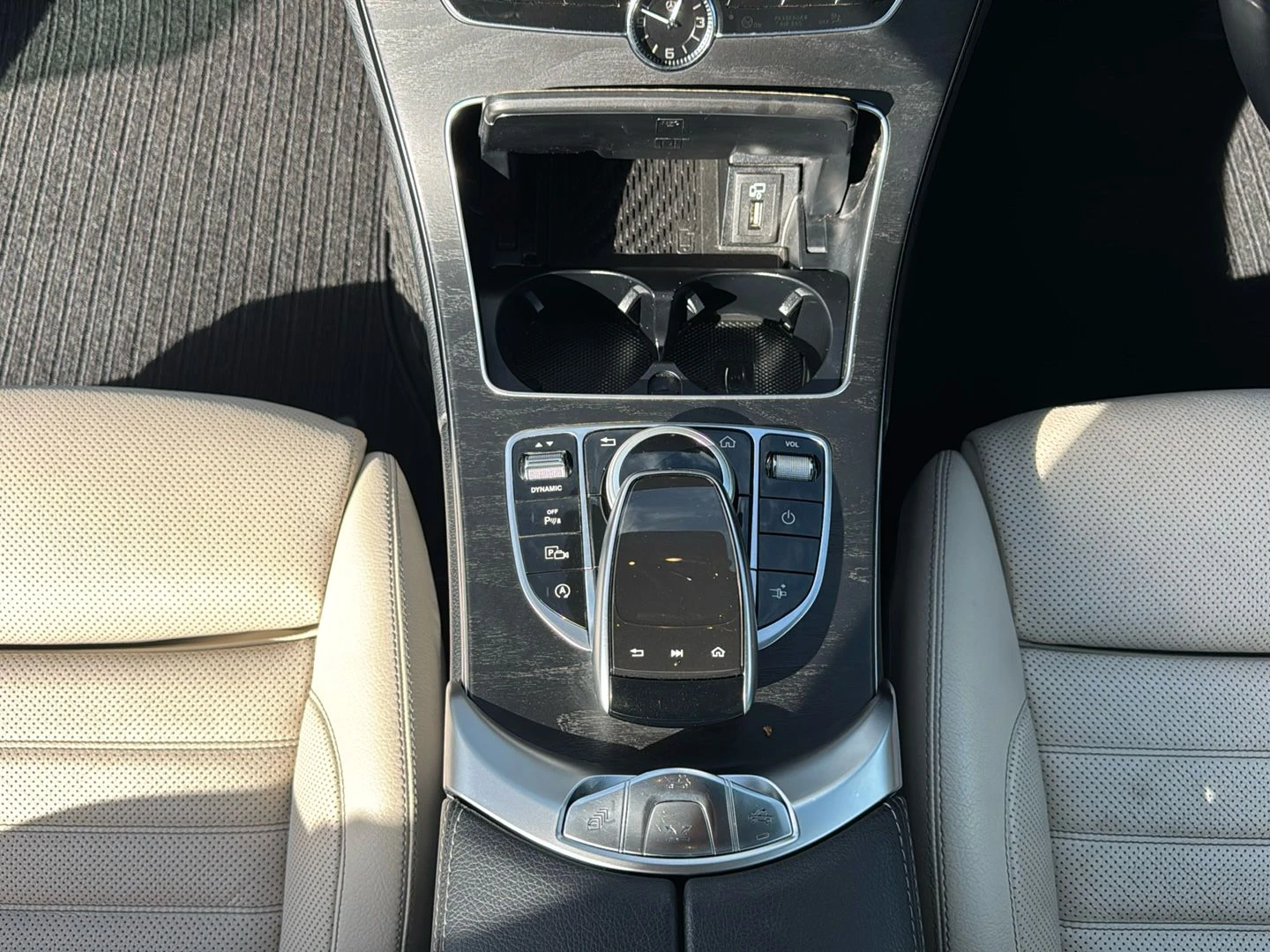 Mercedes-Benz-C-Class-image-11