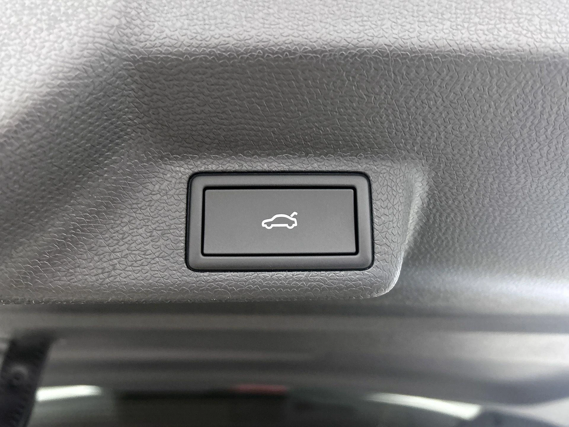 Volkswagen-ID. Buzz-image-24