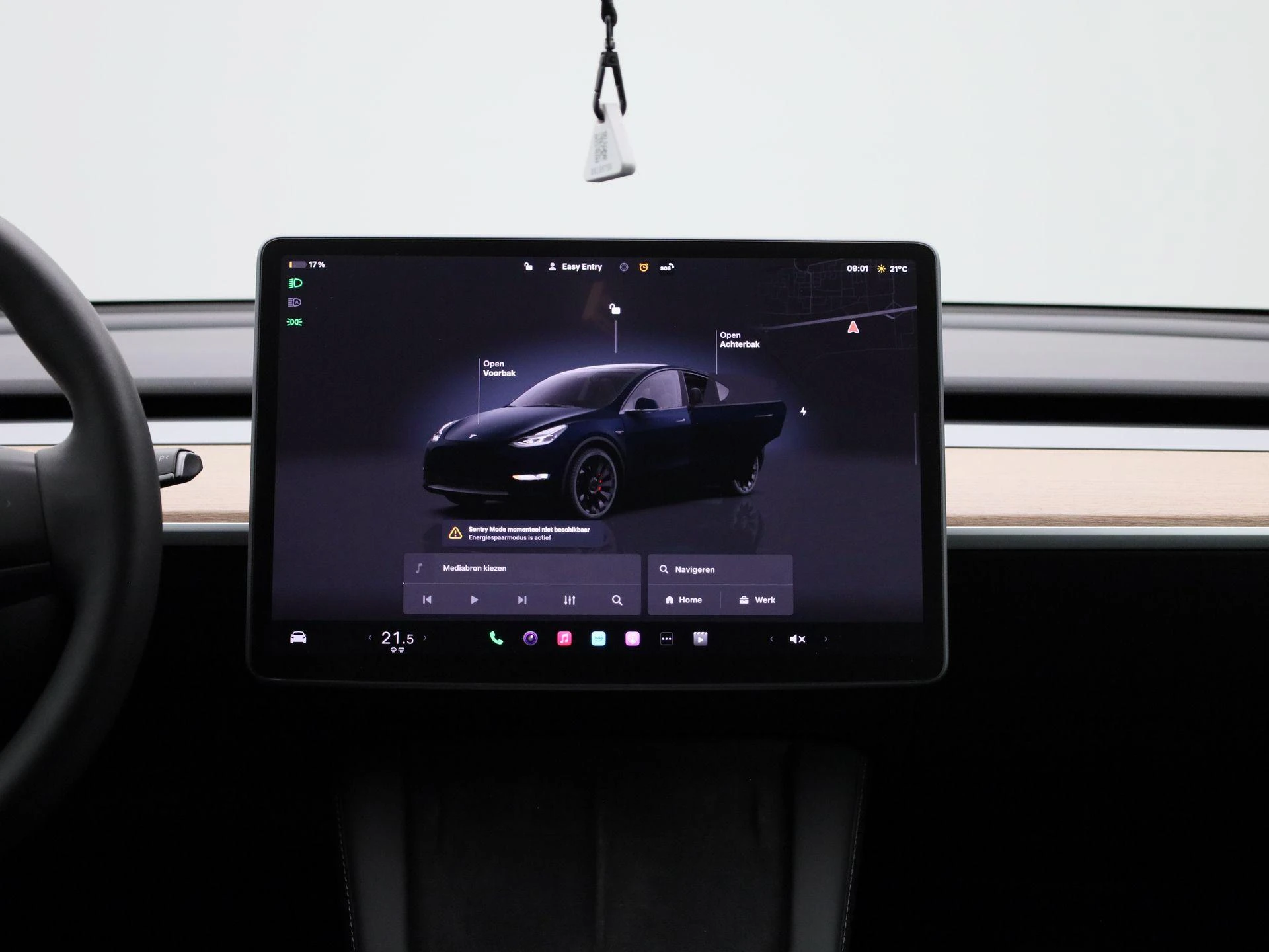 Tesla-Model Y-image-7