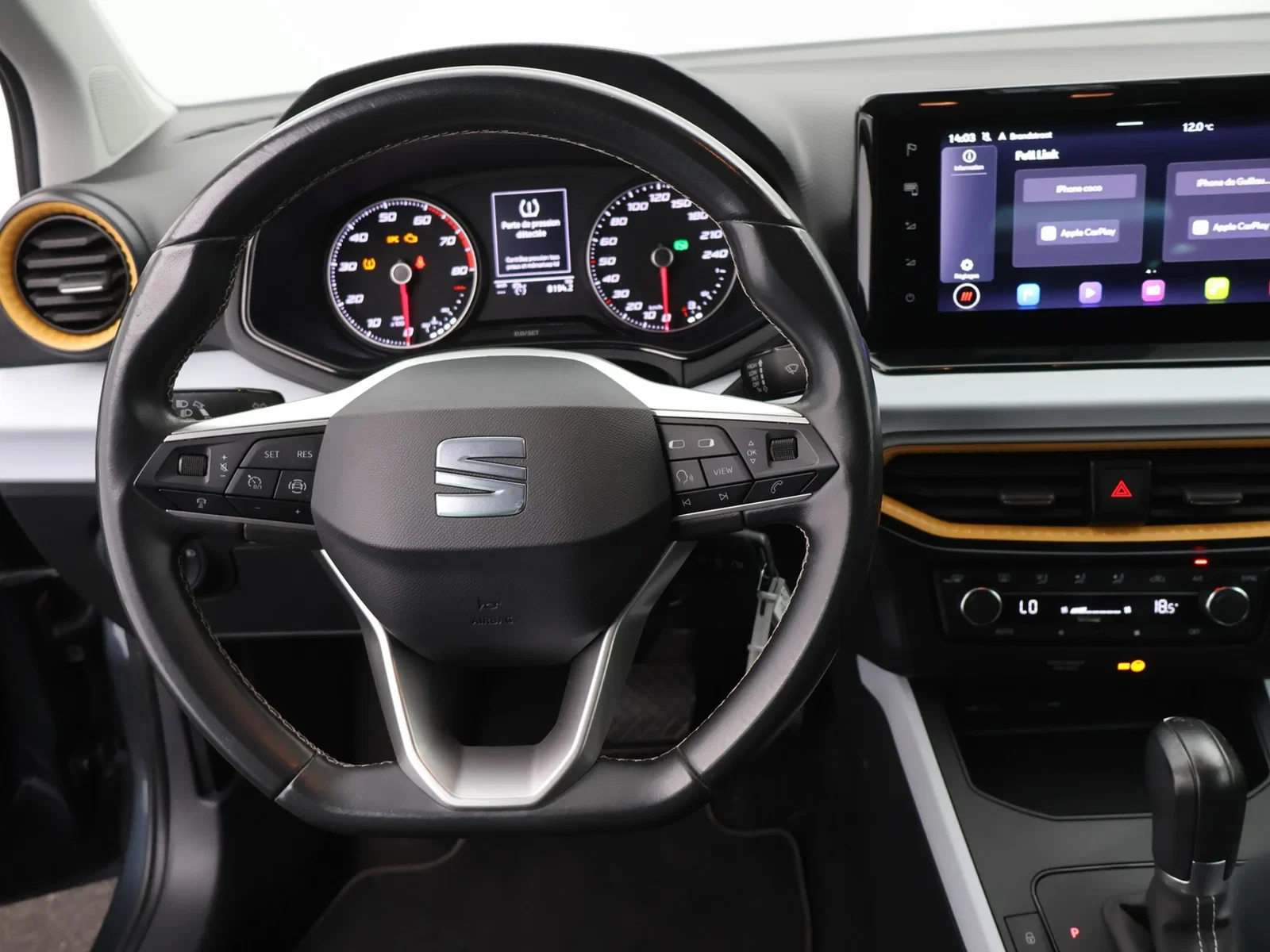 SEAT-Arona-image-13
