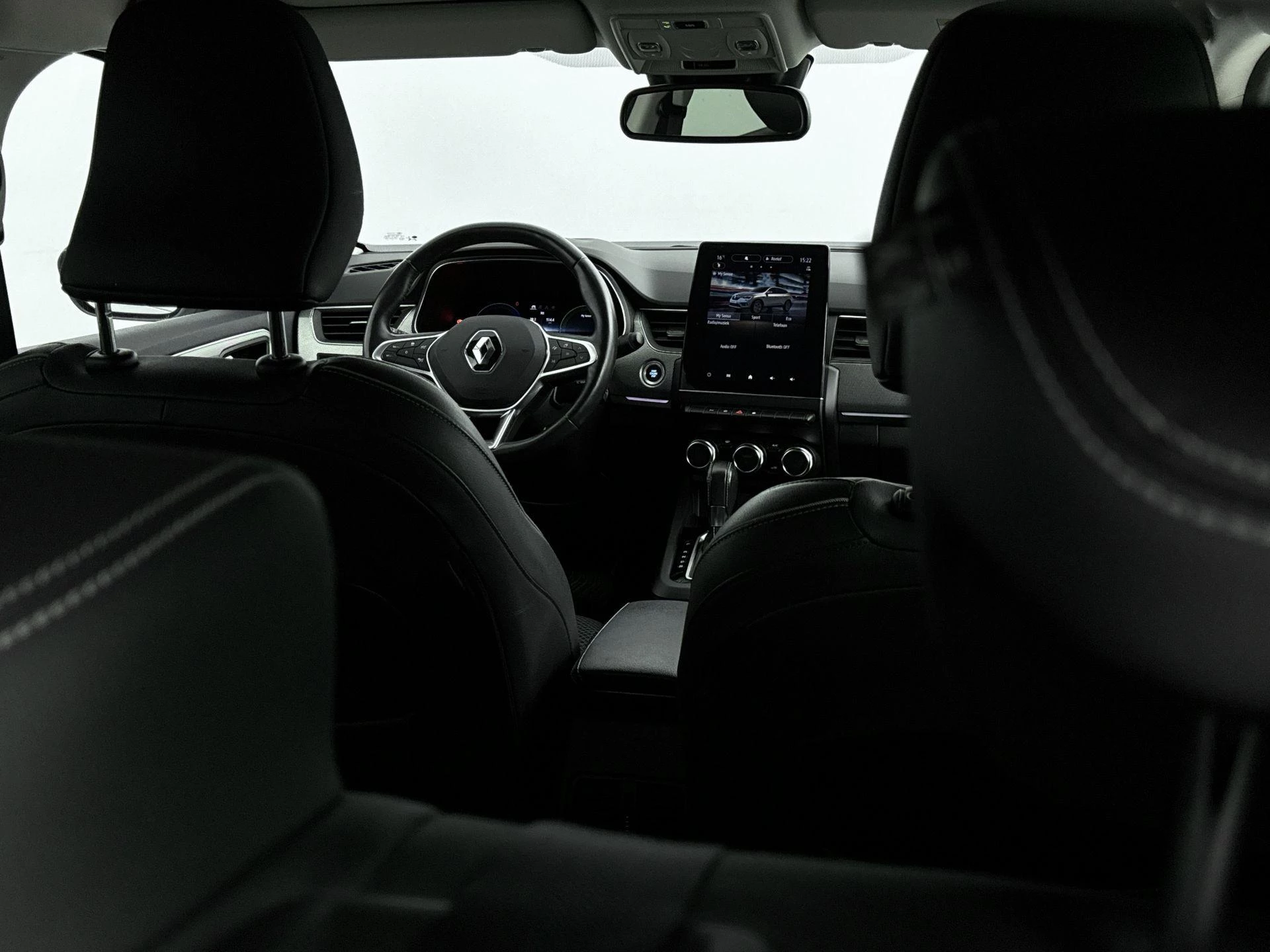 Renault-Arkana-image-10