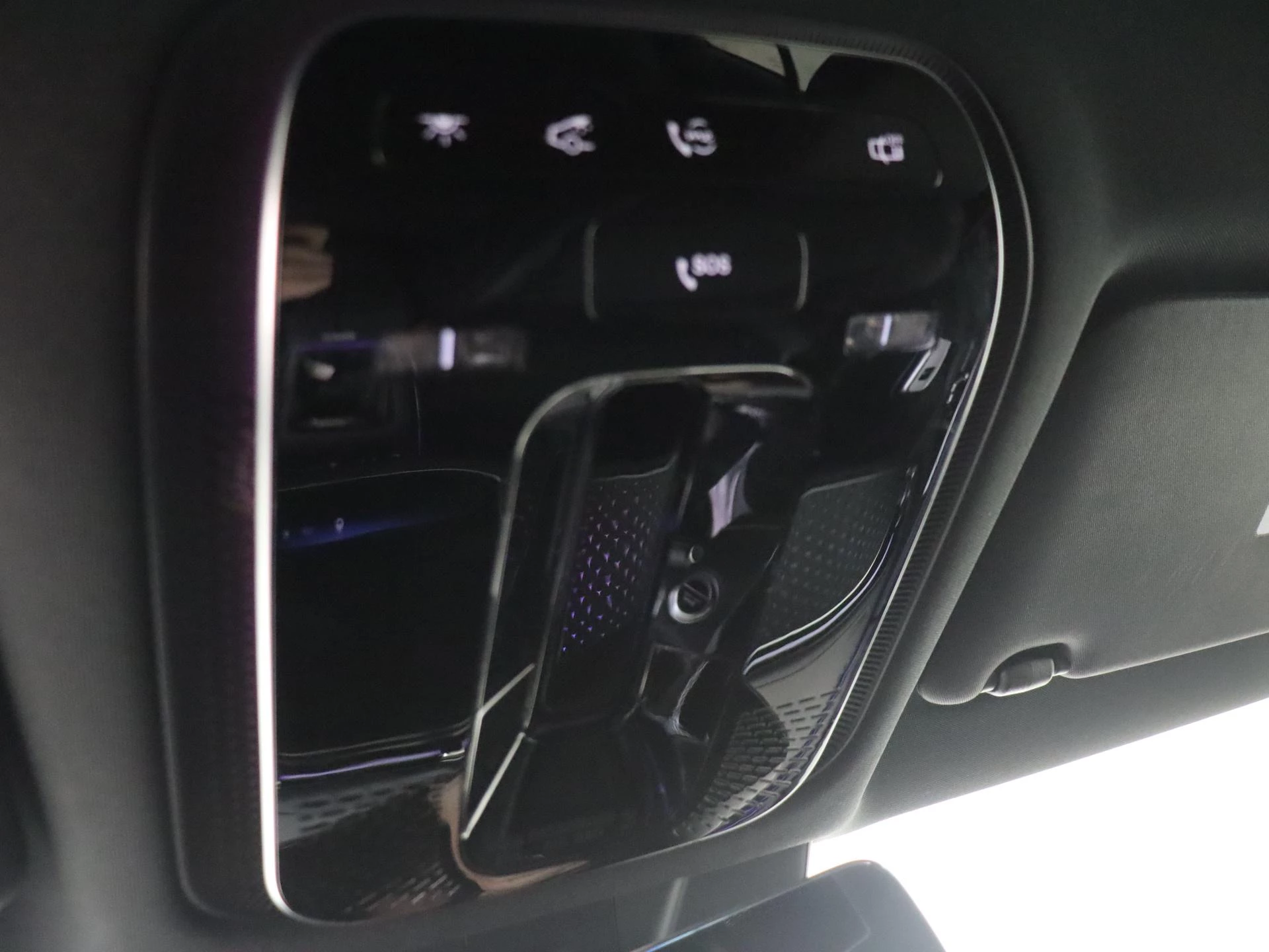 Mercedes-Benz-E-Klasse-image-25