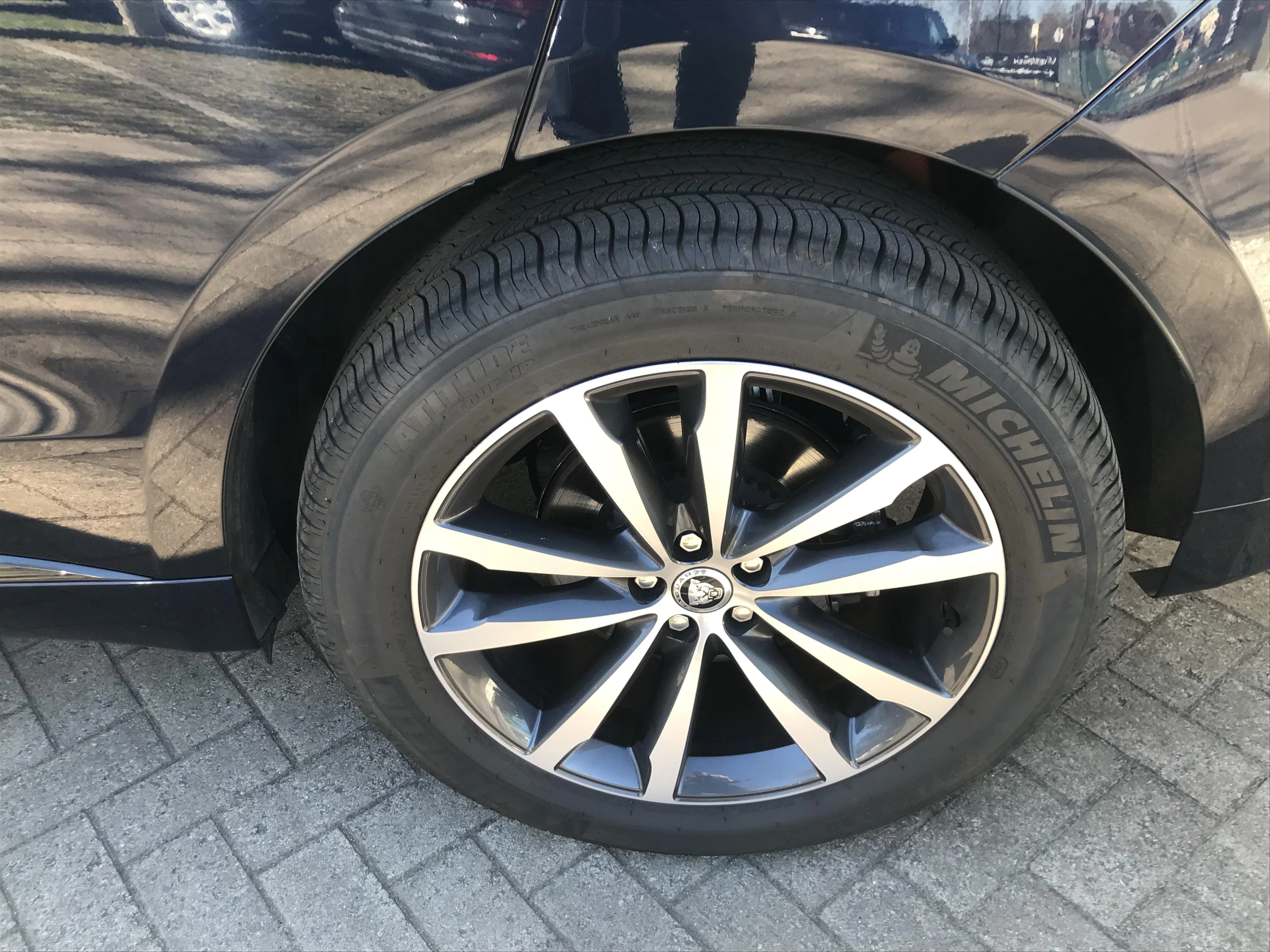 Jaguar-F-PACE-image-8