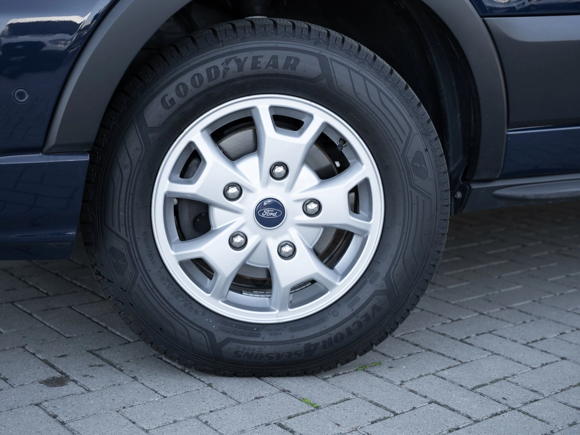 Ford-Transit-image-3