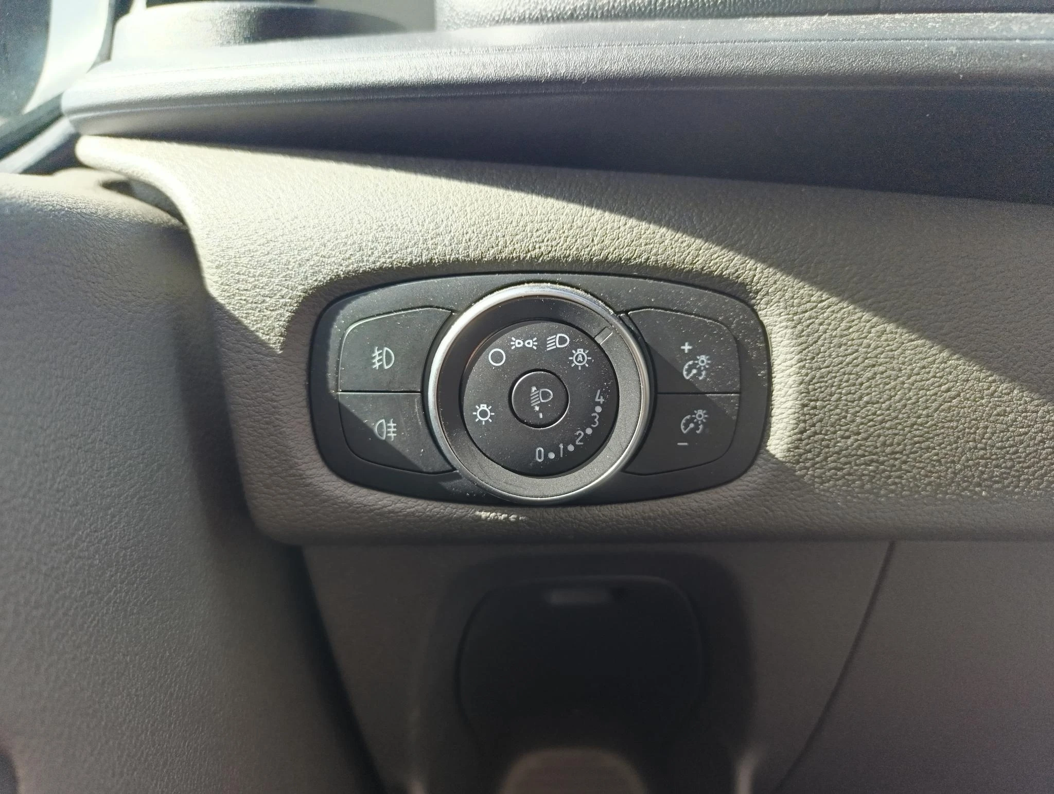 Ford-Transit Custom-image-18
