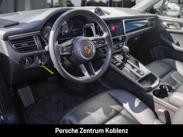 Porsche-Macan-image-3