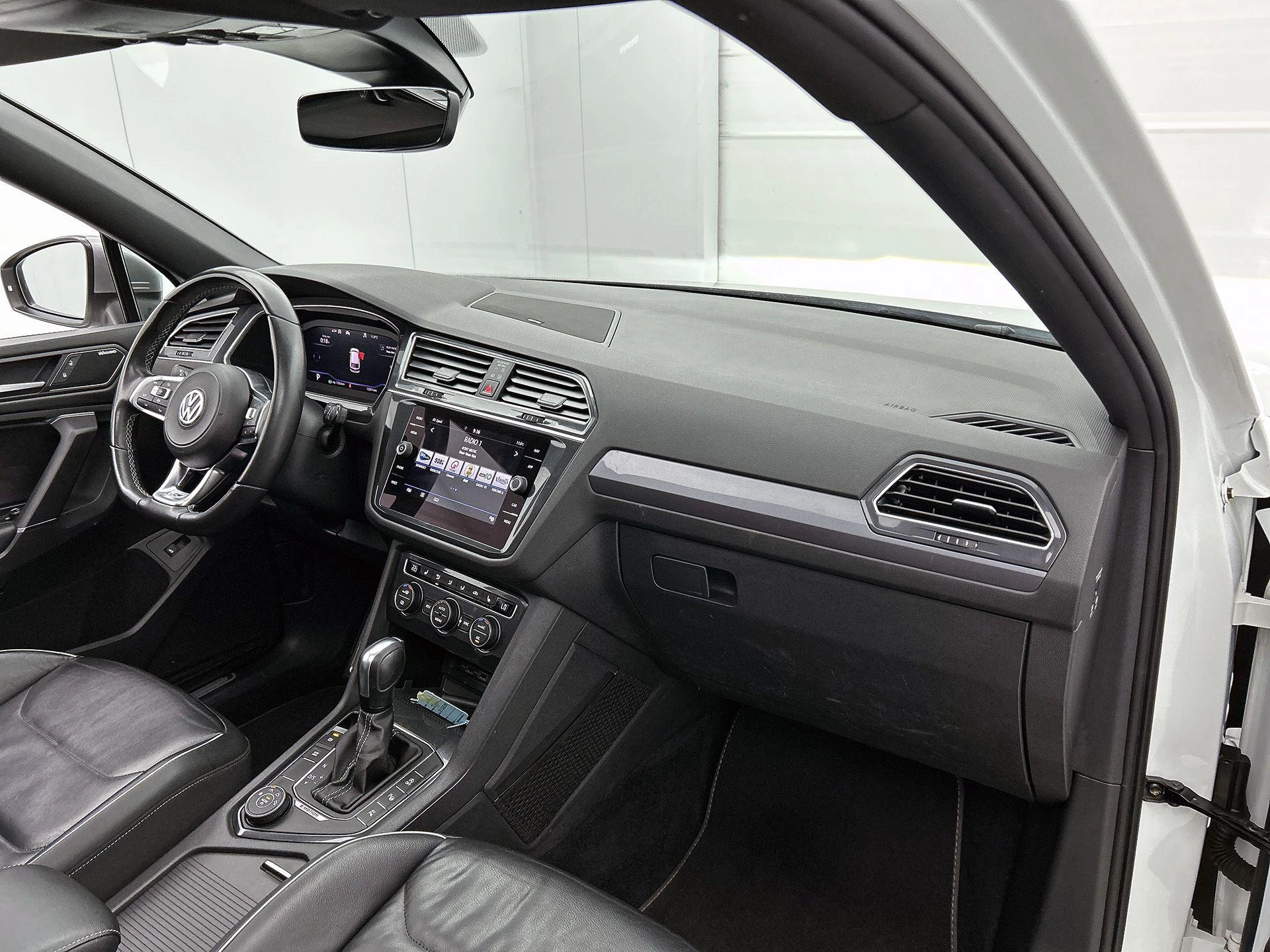 Volkswagen-Tiguan Allspace-image-17