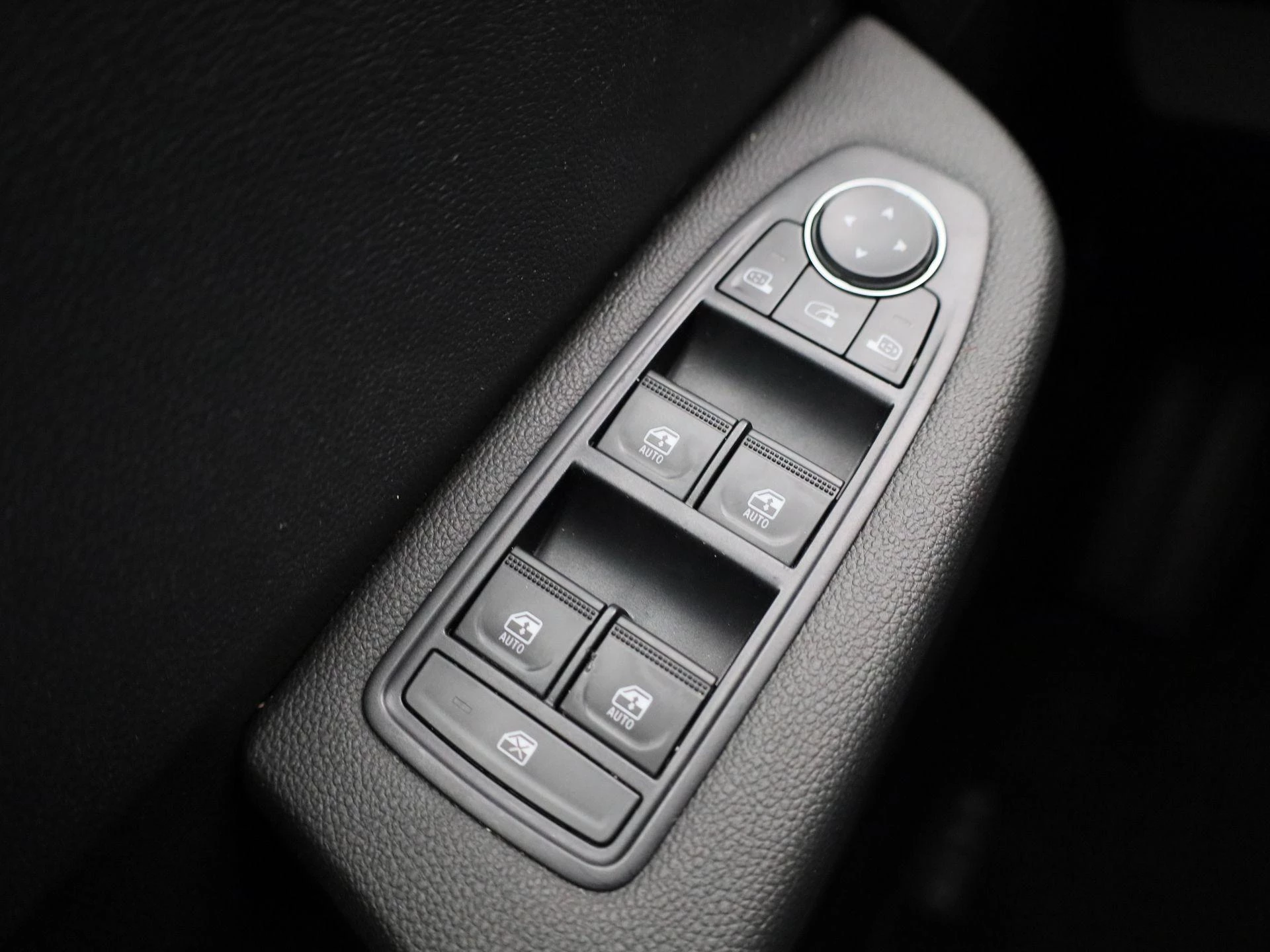 Renault-Clio-image-27