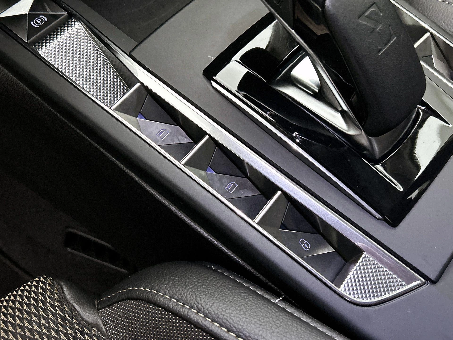 DS DS 3 Crossback E-Tense So Chic 50 kWh
