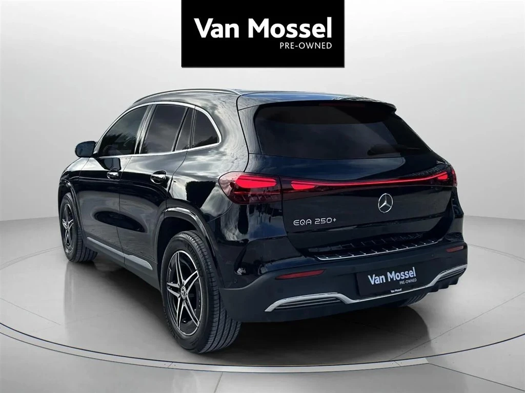 Mercedes-Benz-EQA-image-6