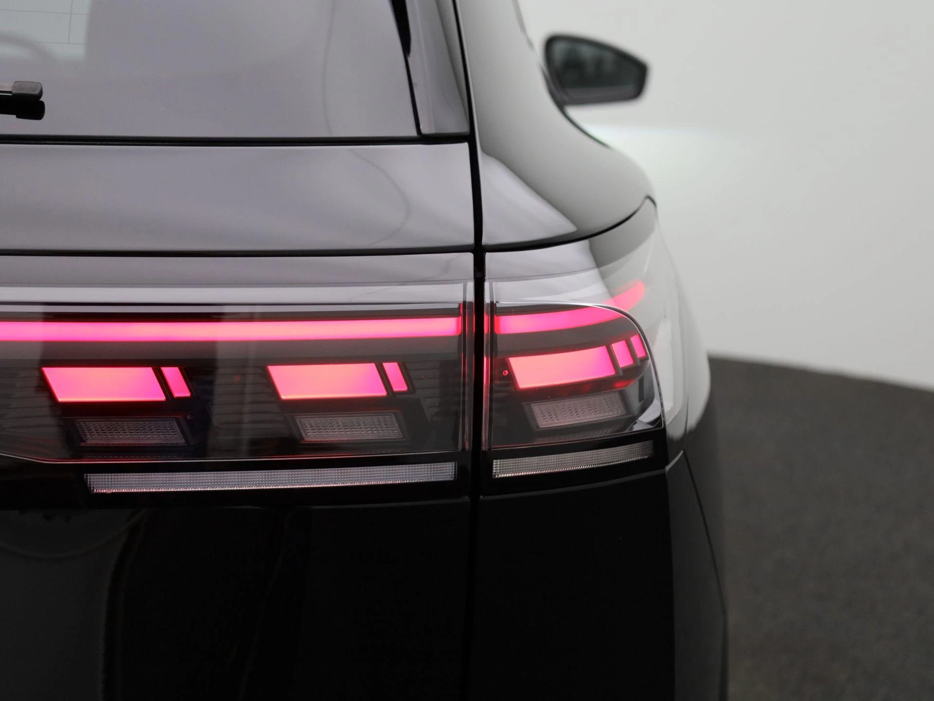 Volkswagen Tiguan 1.5 eHybrid R-Line Edition 272 PK|