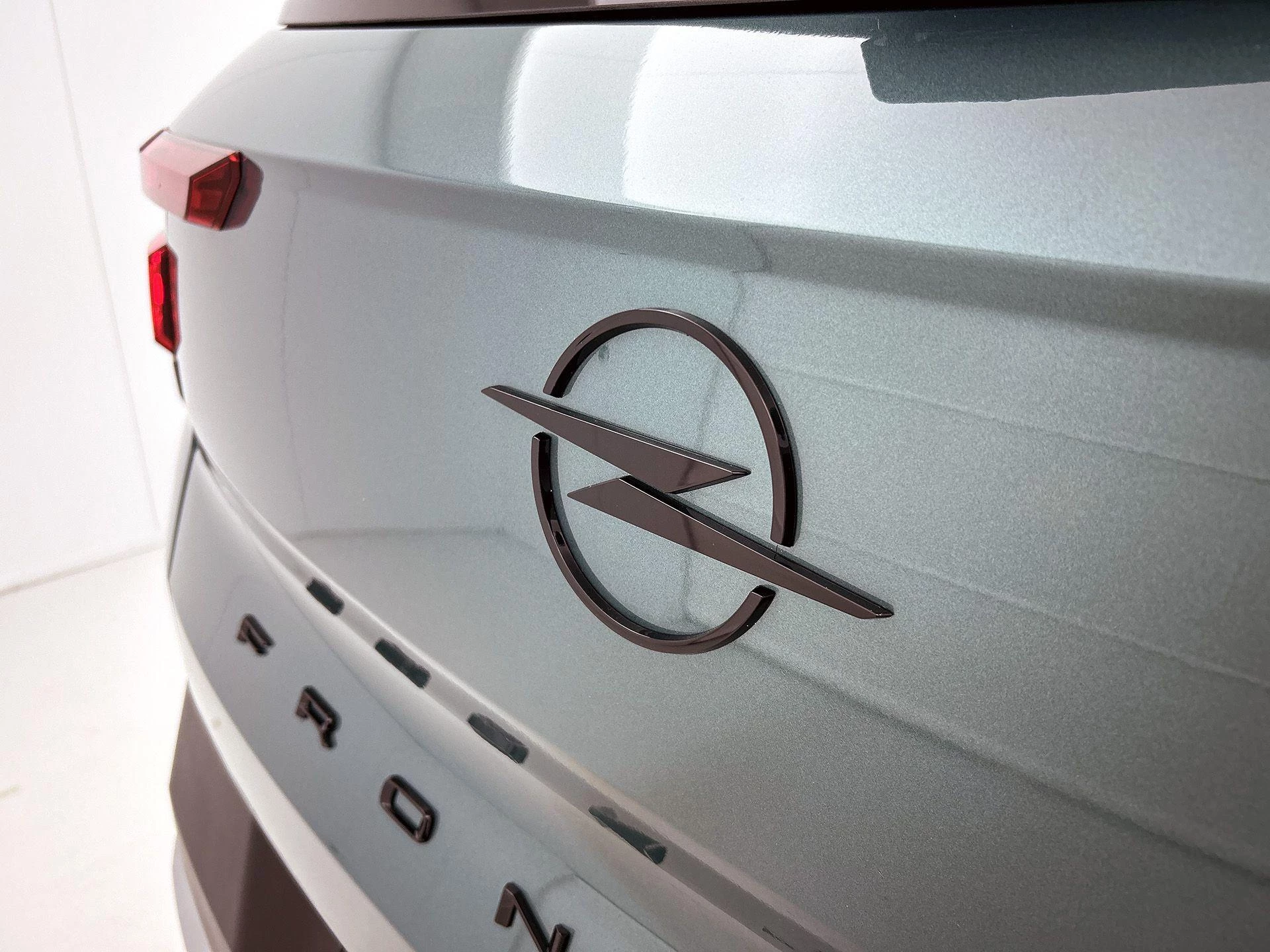 Opel-Frontera-image-20