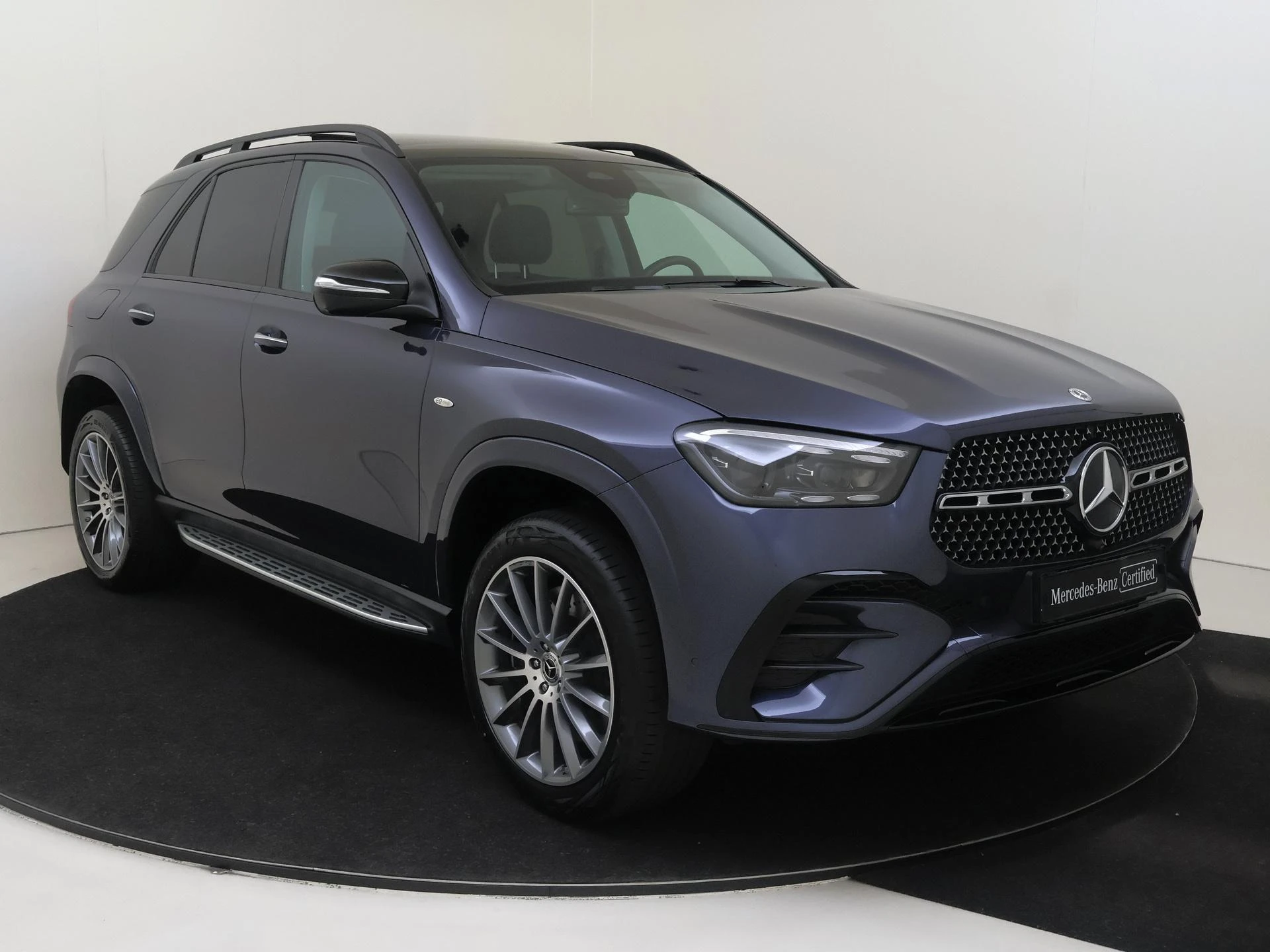 Mercedes-Benz-GLE-image-1