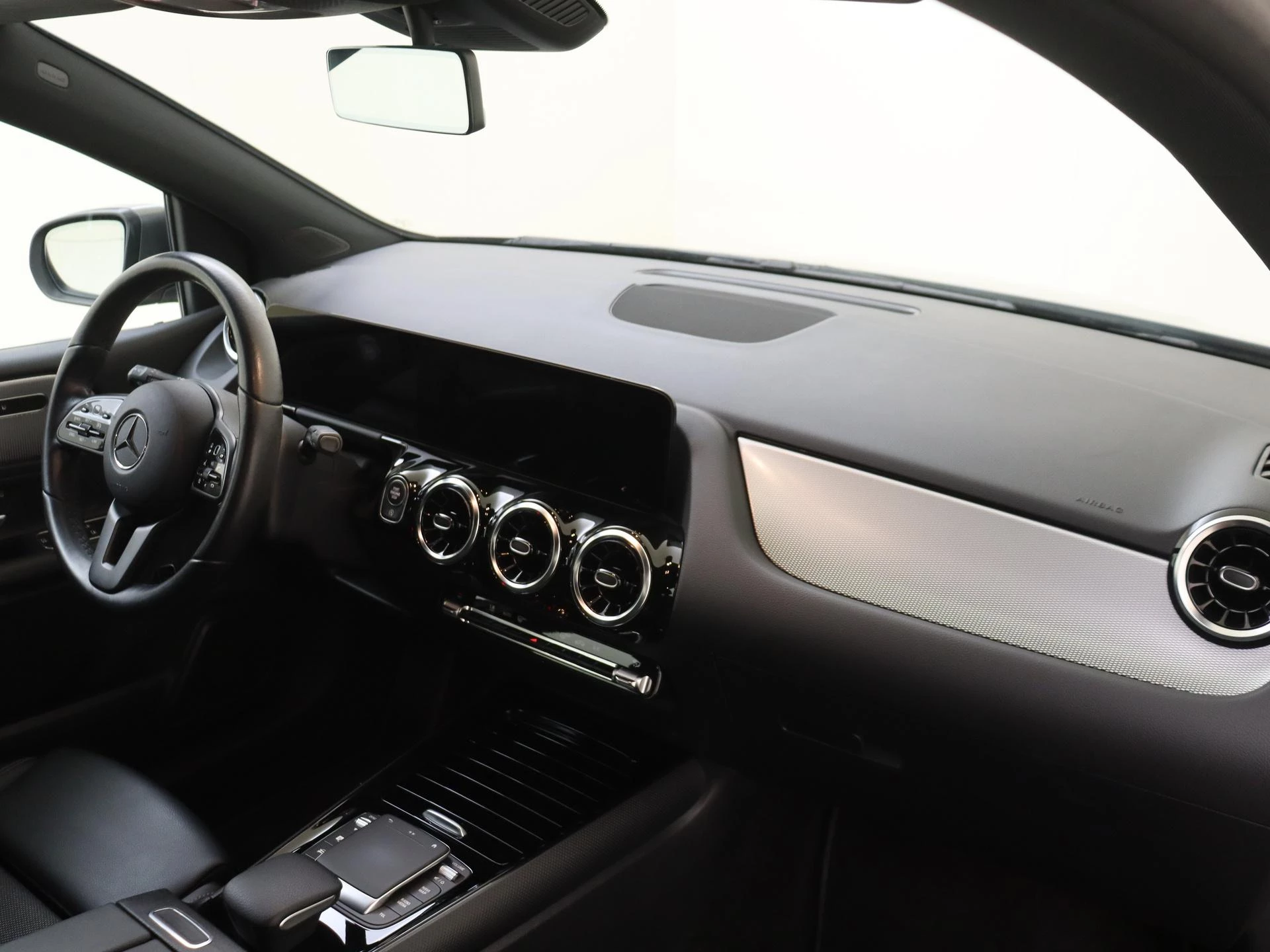 Mercedes-Benz-B-Klasse-image-4