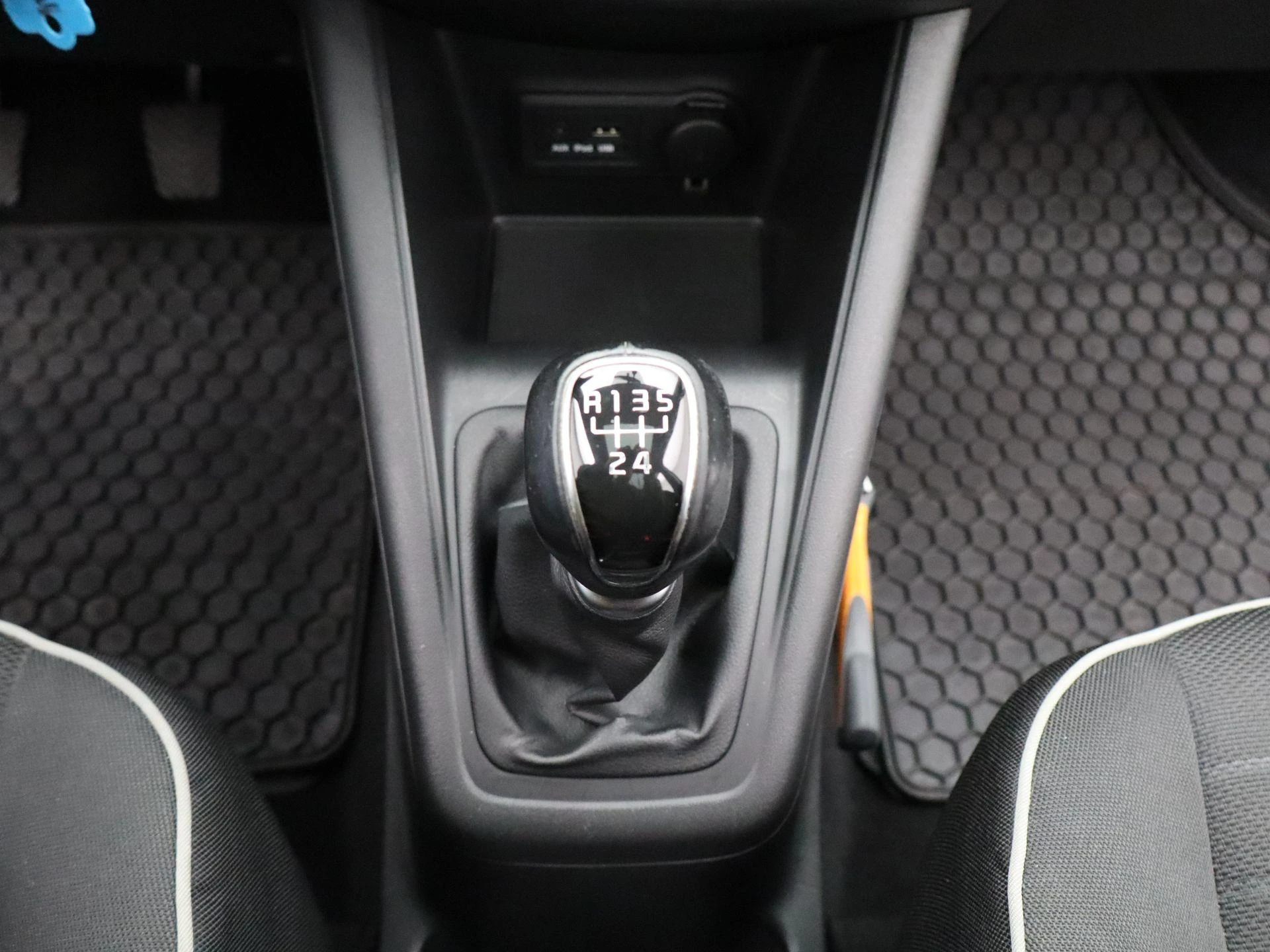 Kia-Venga-image-17
