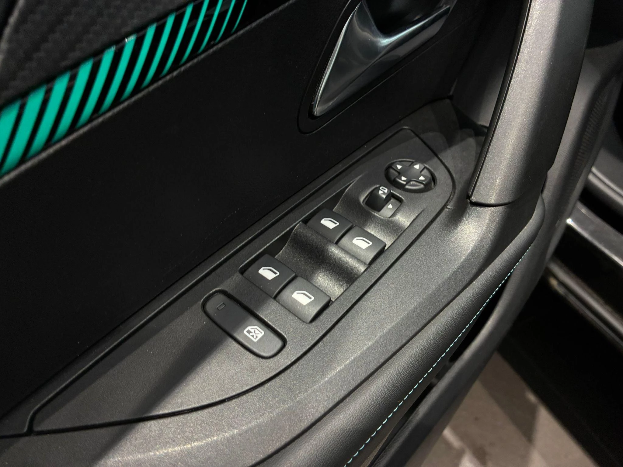 Peugeot-2008-image-22