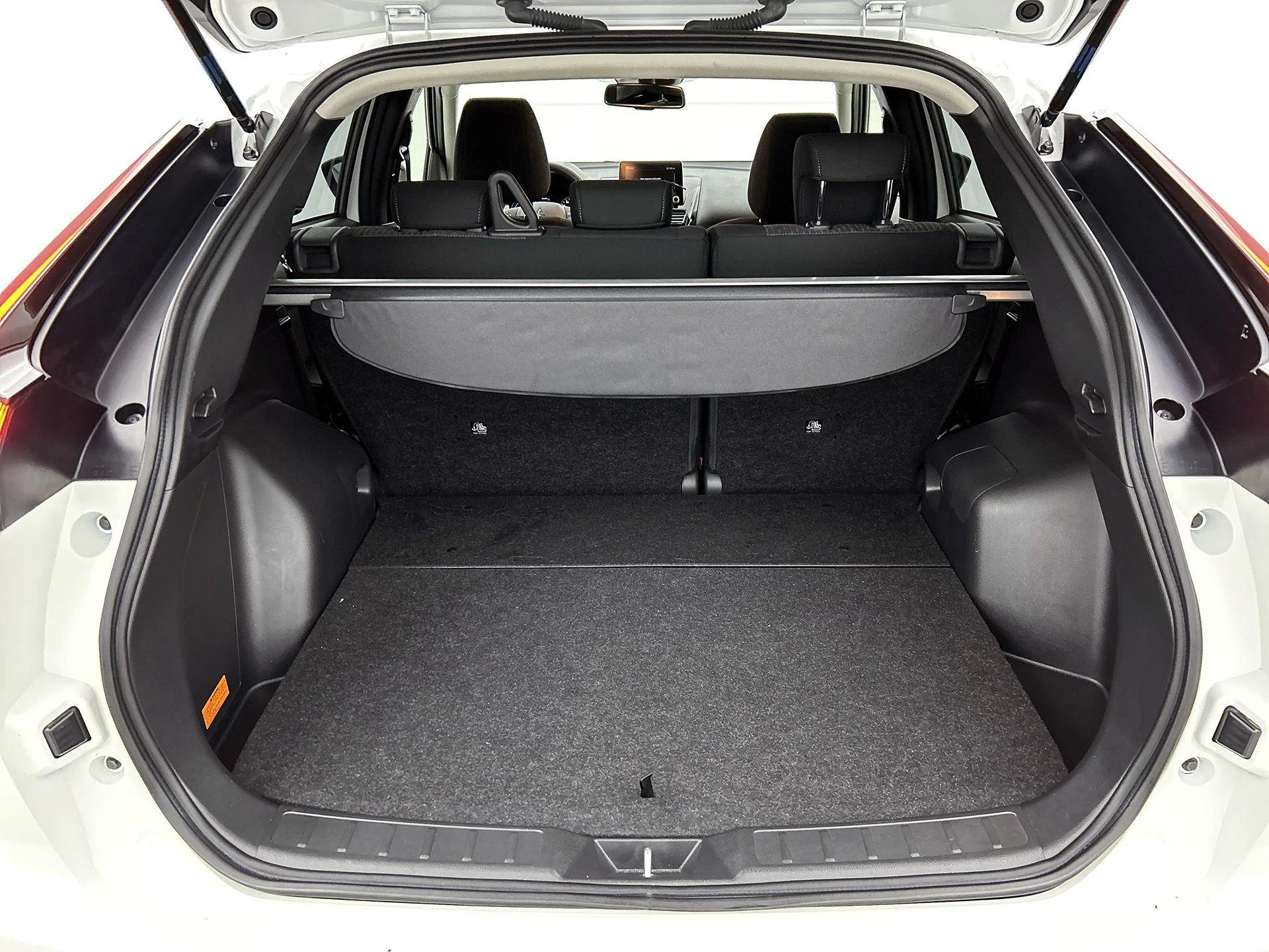 Mitsubishi-Eclipse Cross-image-24