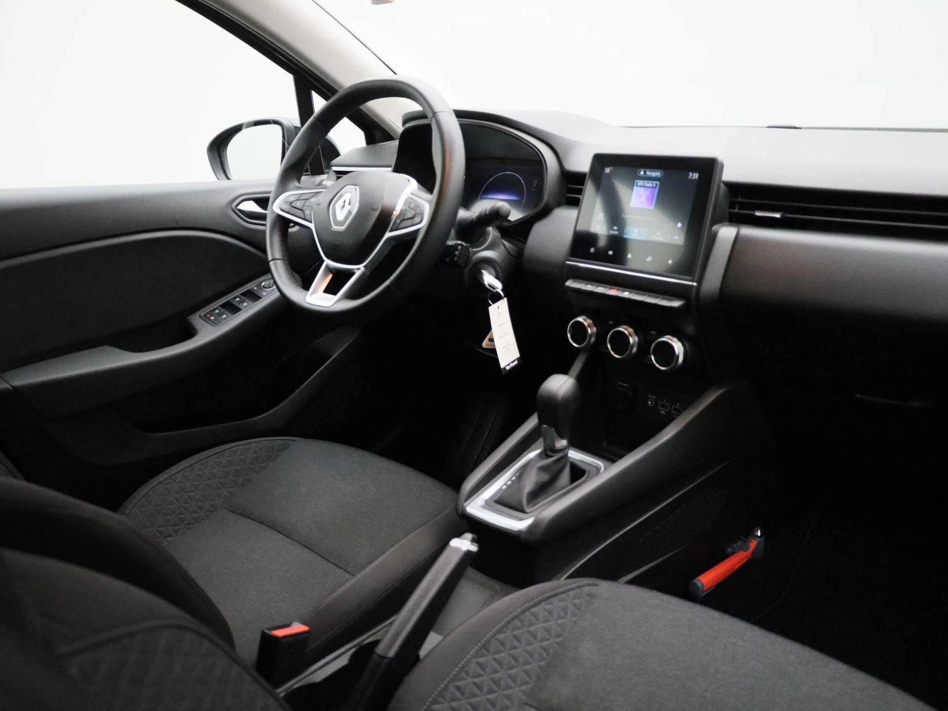 Renault-Clio-image-36