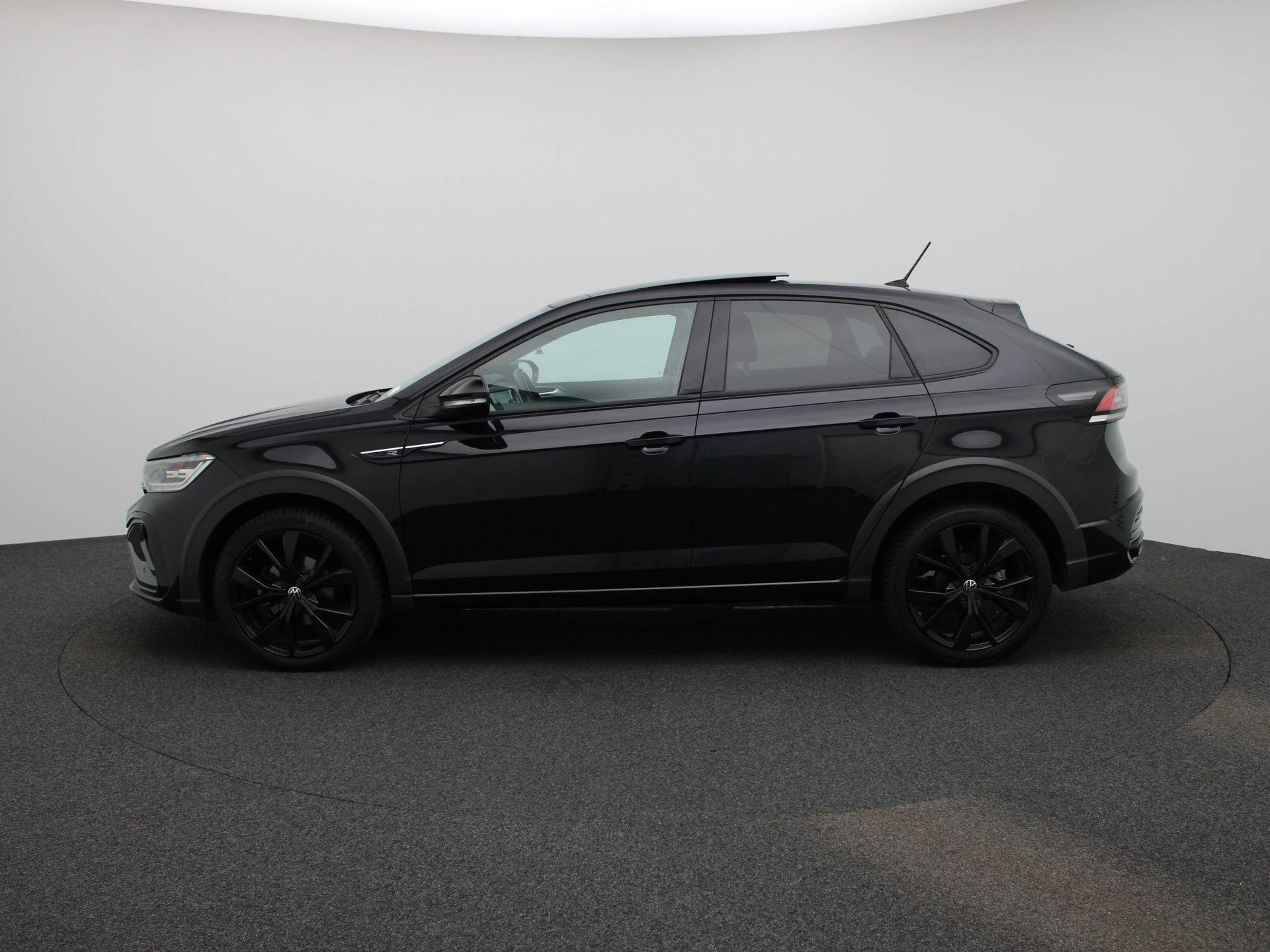 Volkswagen-Taigo-image-3