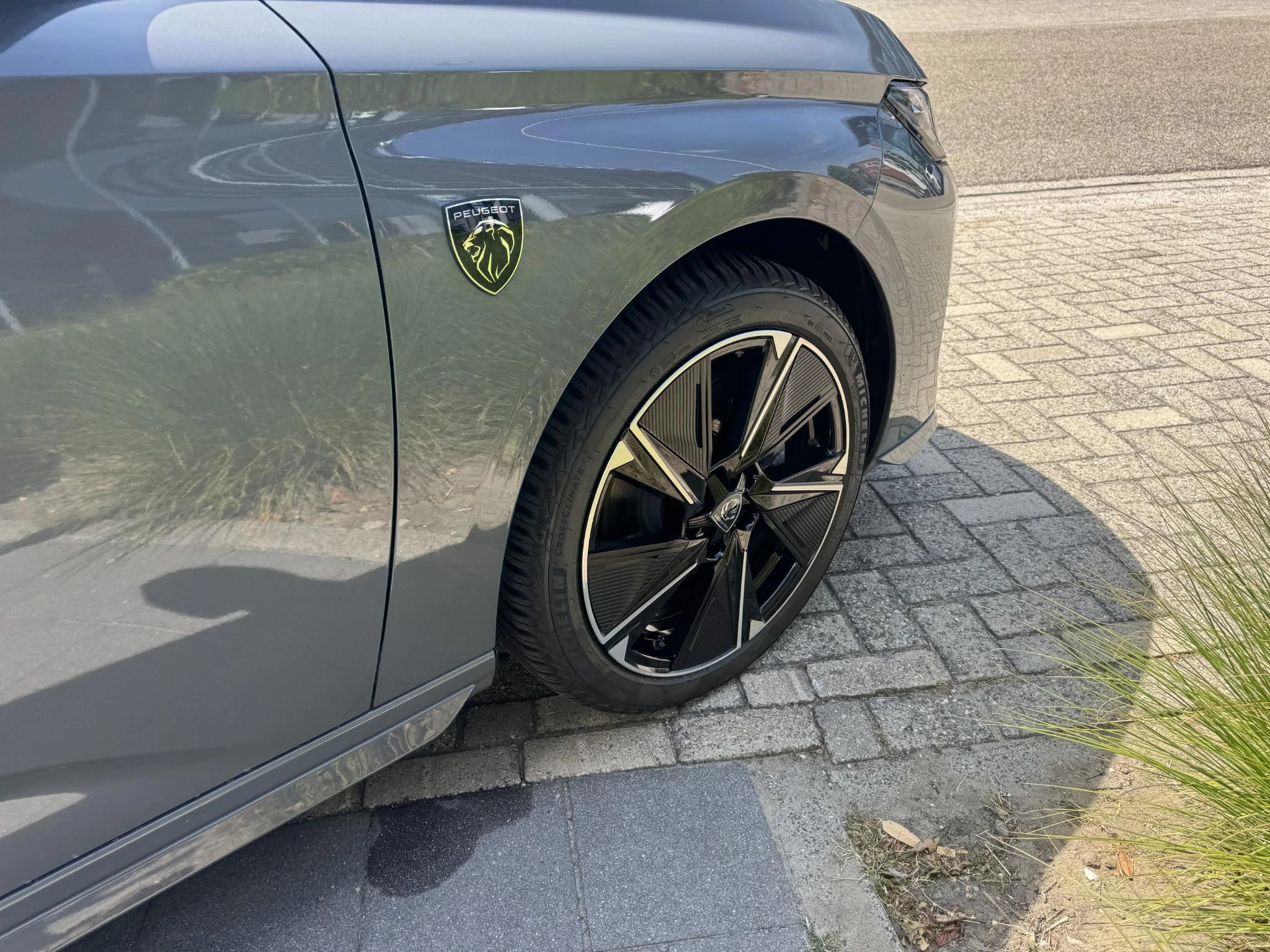 Peugeot-e-308-image-12